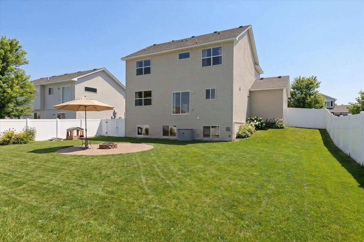 1486 Oak Ridge Street