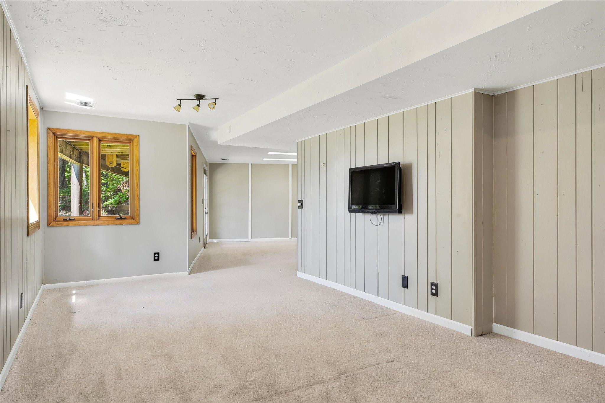 2782 Tamarack Drive