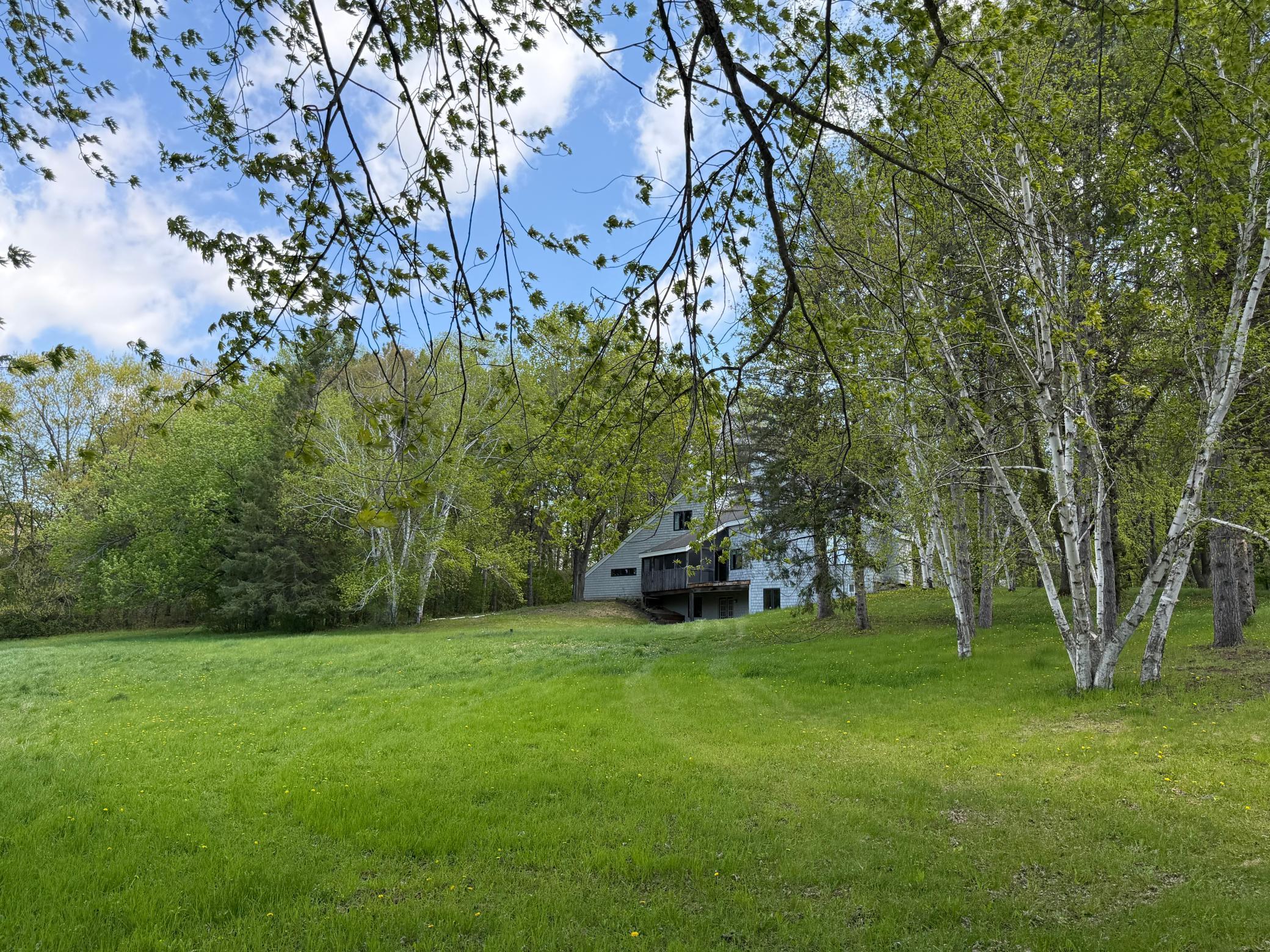 2782 x Tamarack Drive