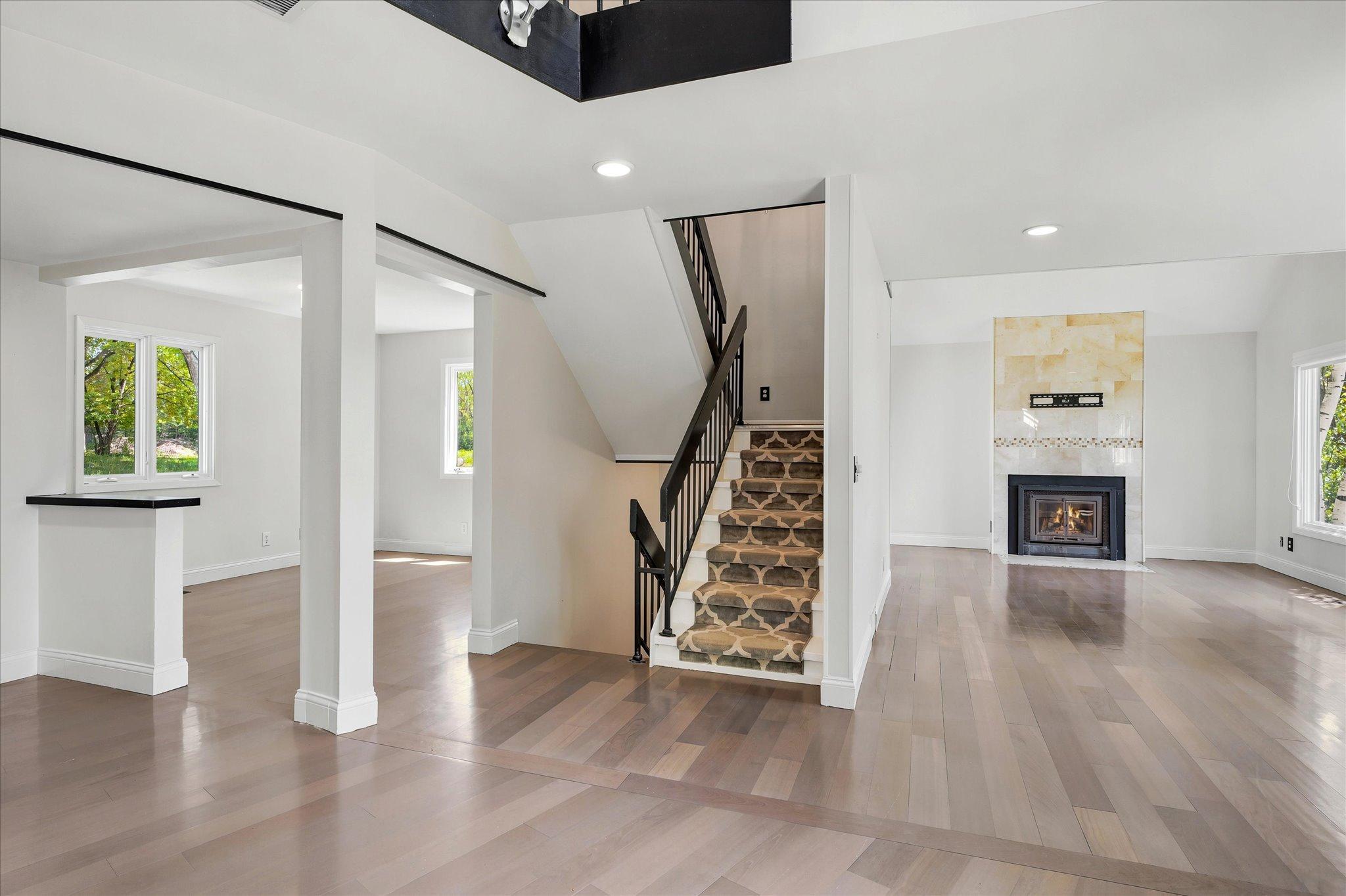 2782 x Tamarack Drive