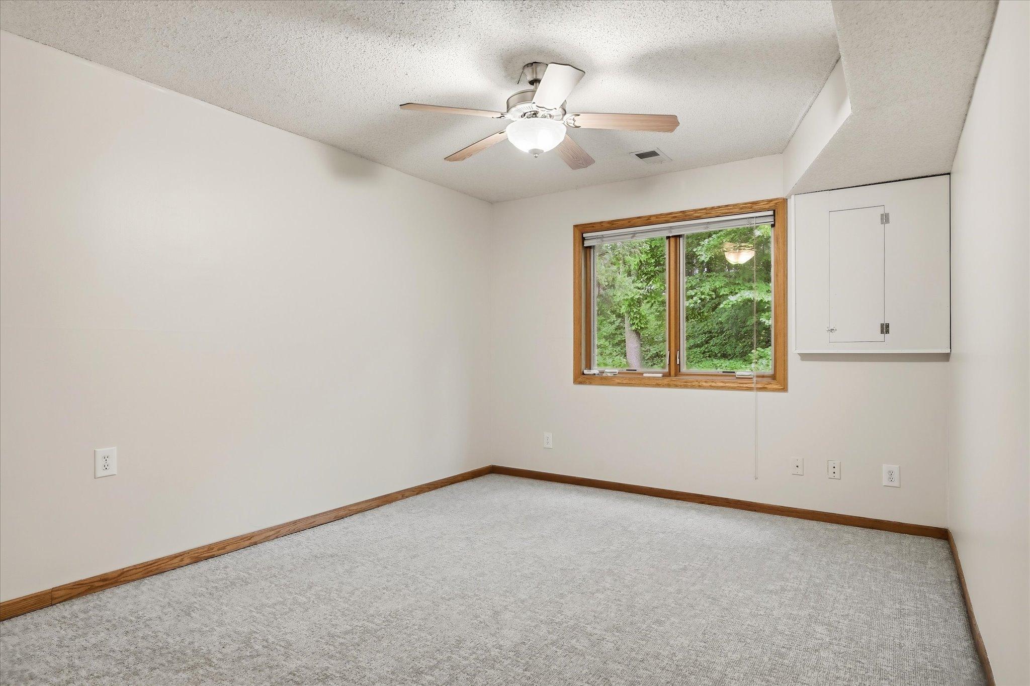 1904 Lincoln Street S Unit: 1904
