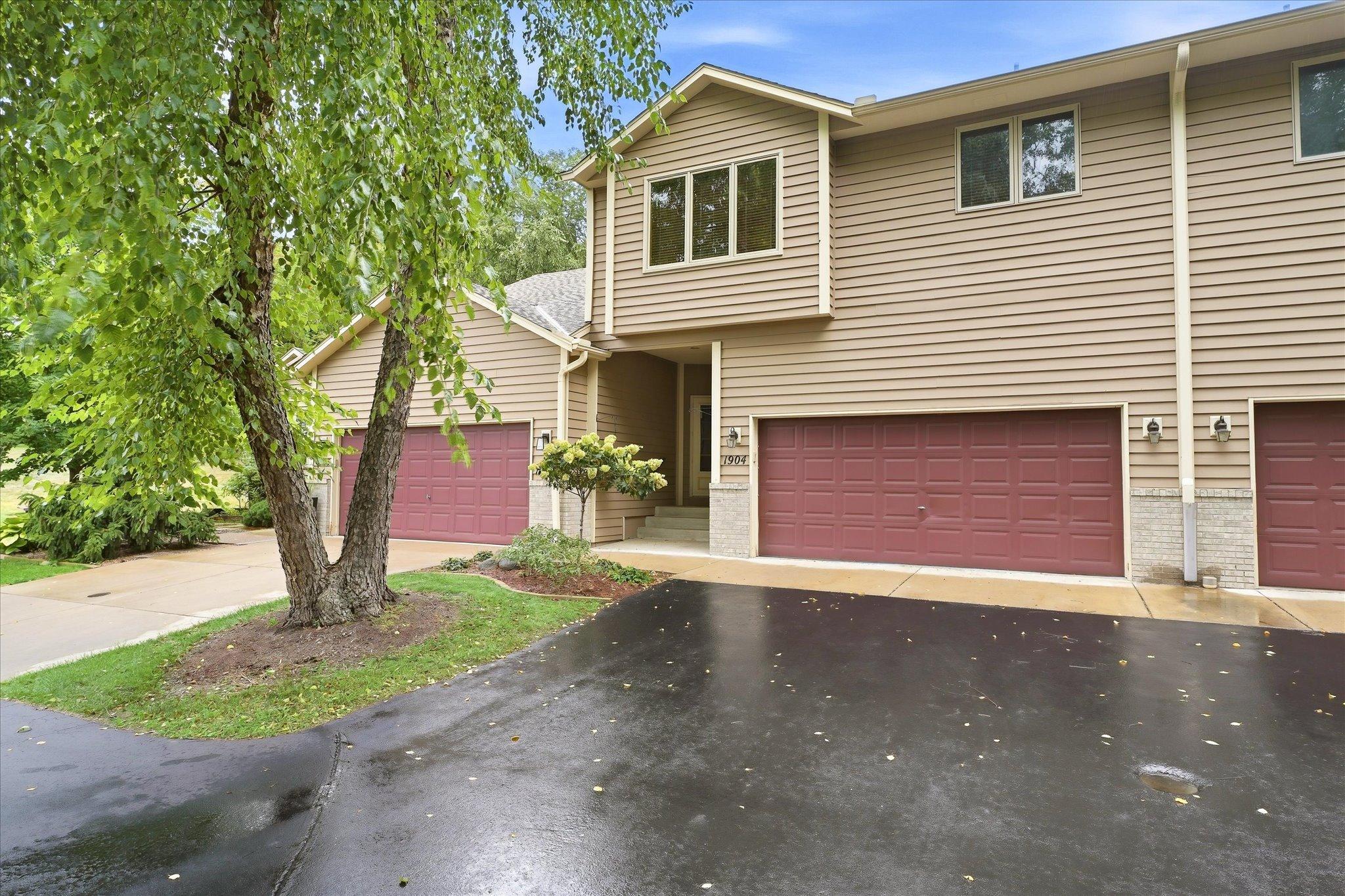 1904 Lincoln Street S Unit: 1904