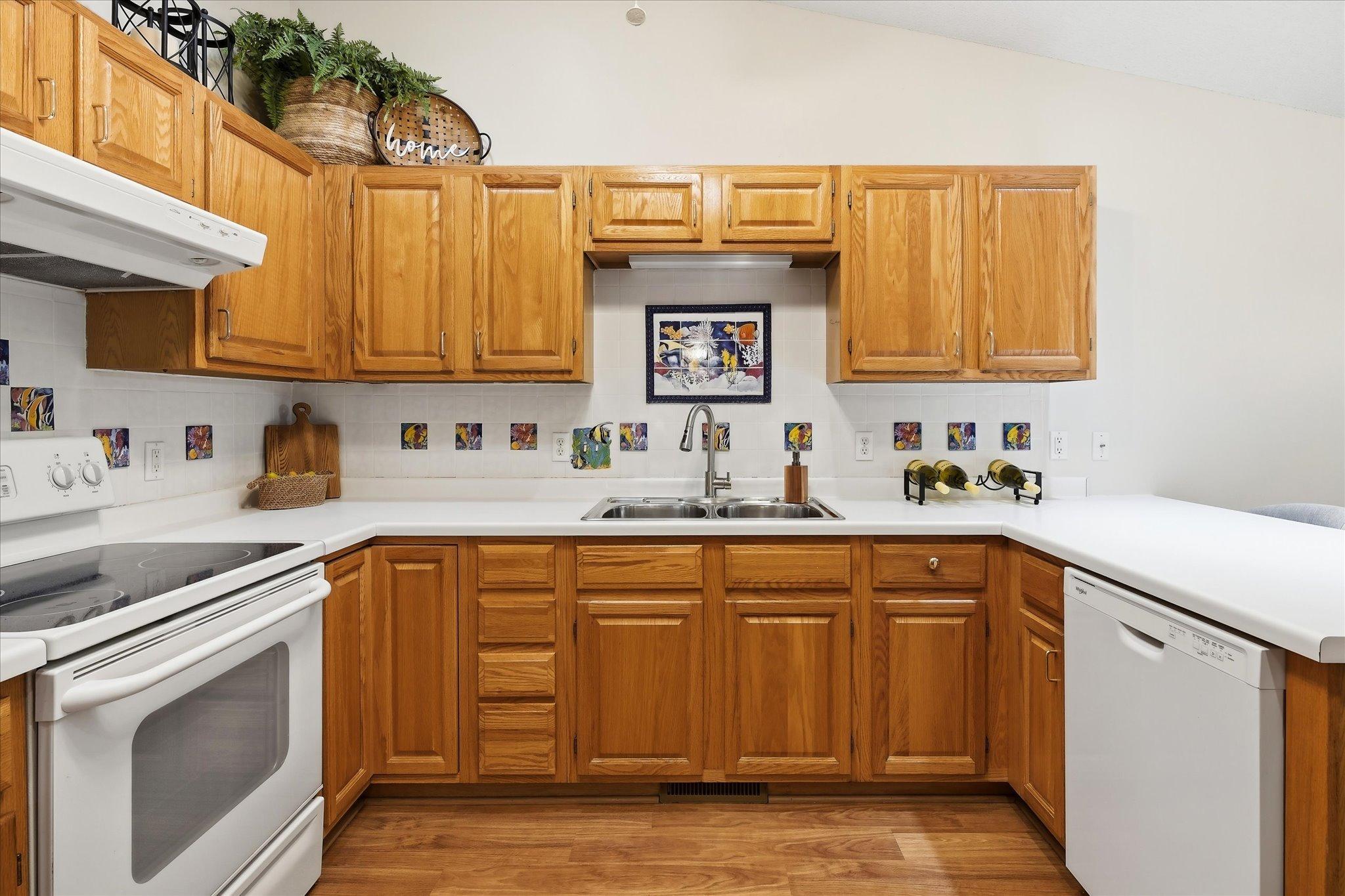 1904 Lincoln Street S Unit: 1904
