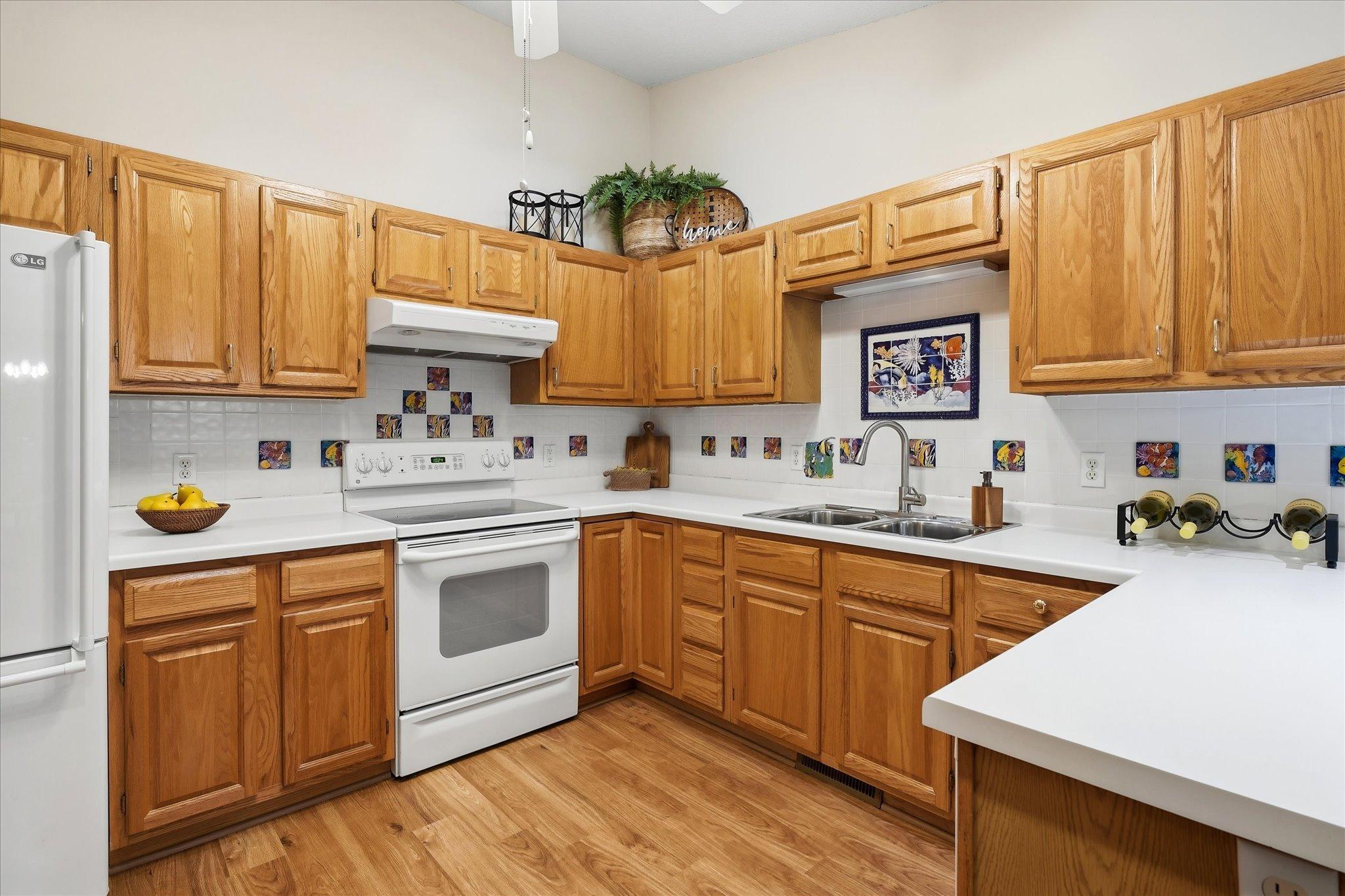 1904 Lincoln Street S Unit: 1904