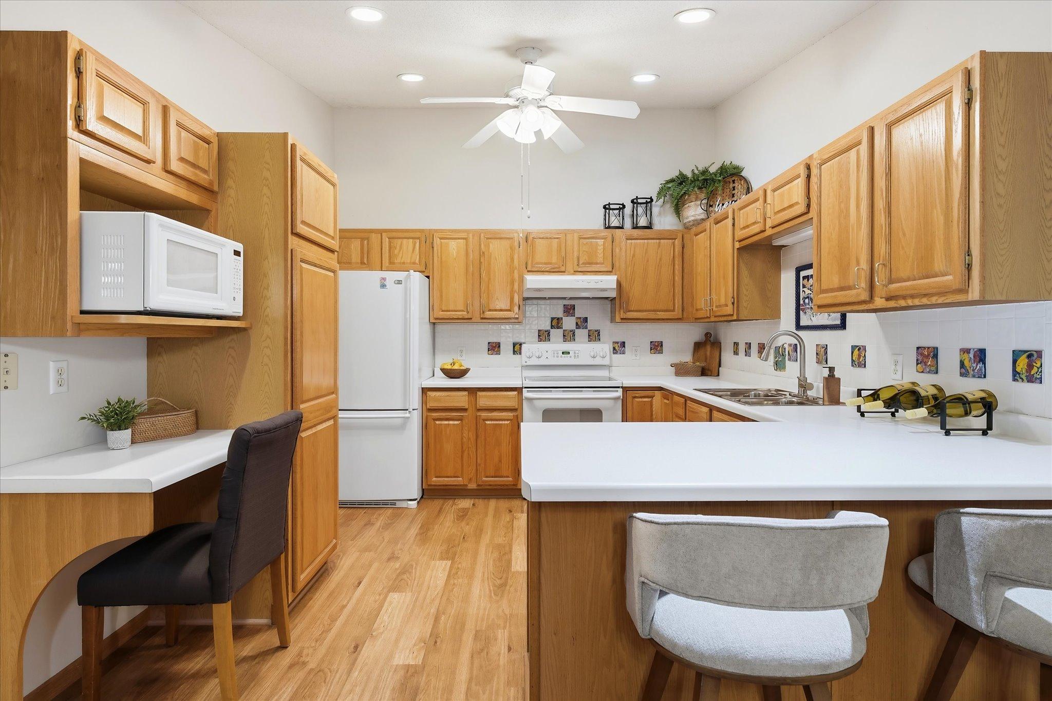 1904 Lincoln Street S Unit: 1904