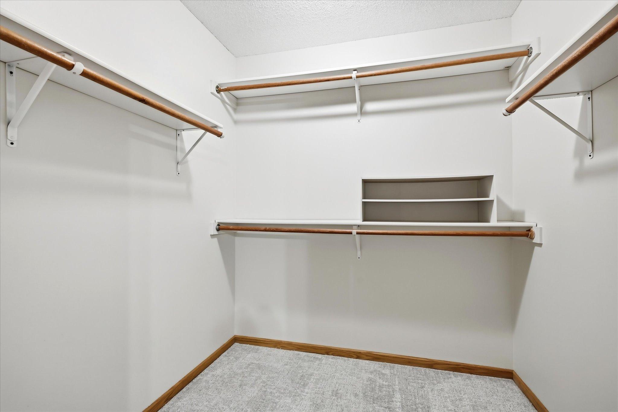 1904 Lincoln Street S Unit: 1904