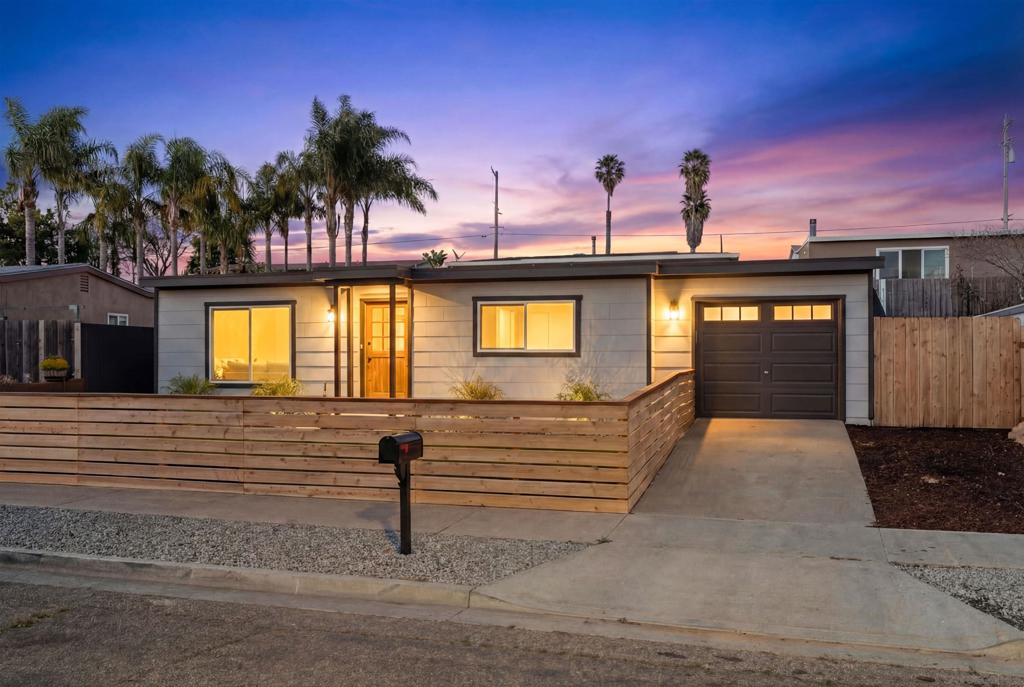 1426 Santa Rosa St