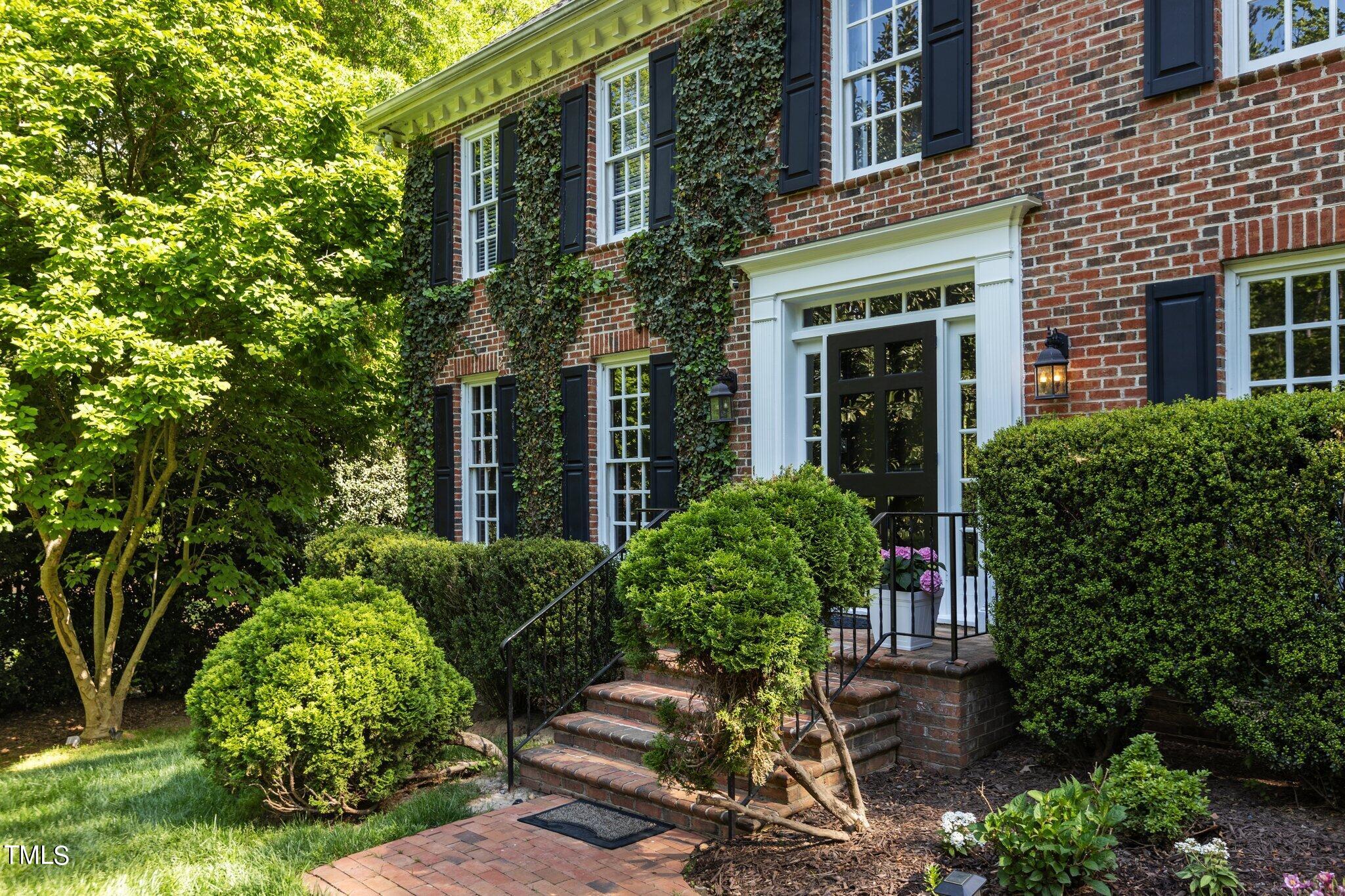 2801 Croix Place