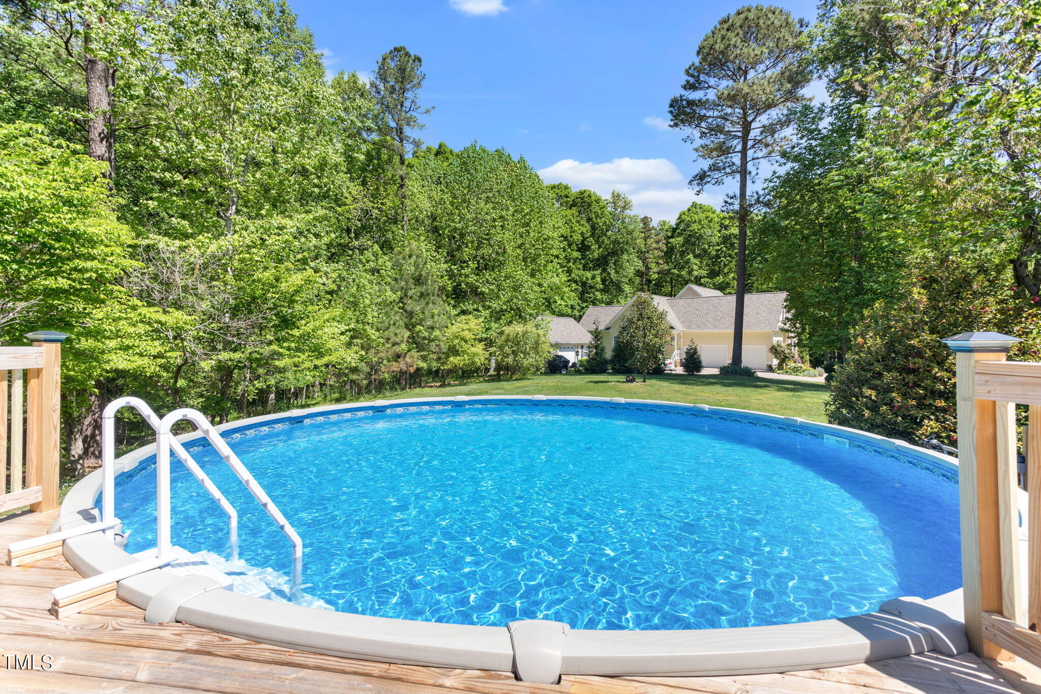 4139 Mistletoe Lane