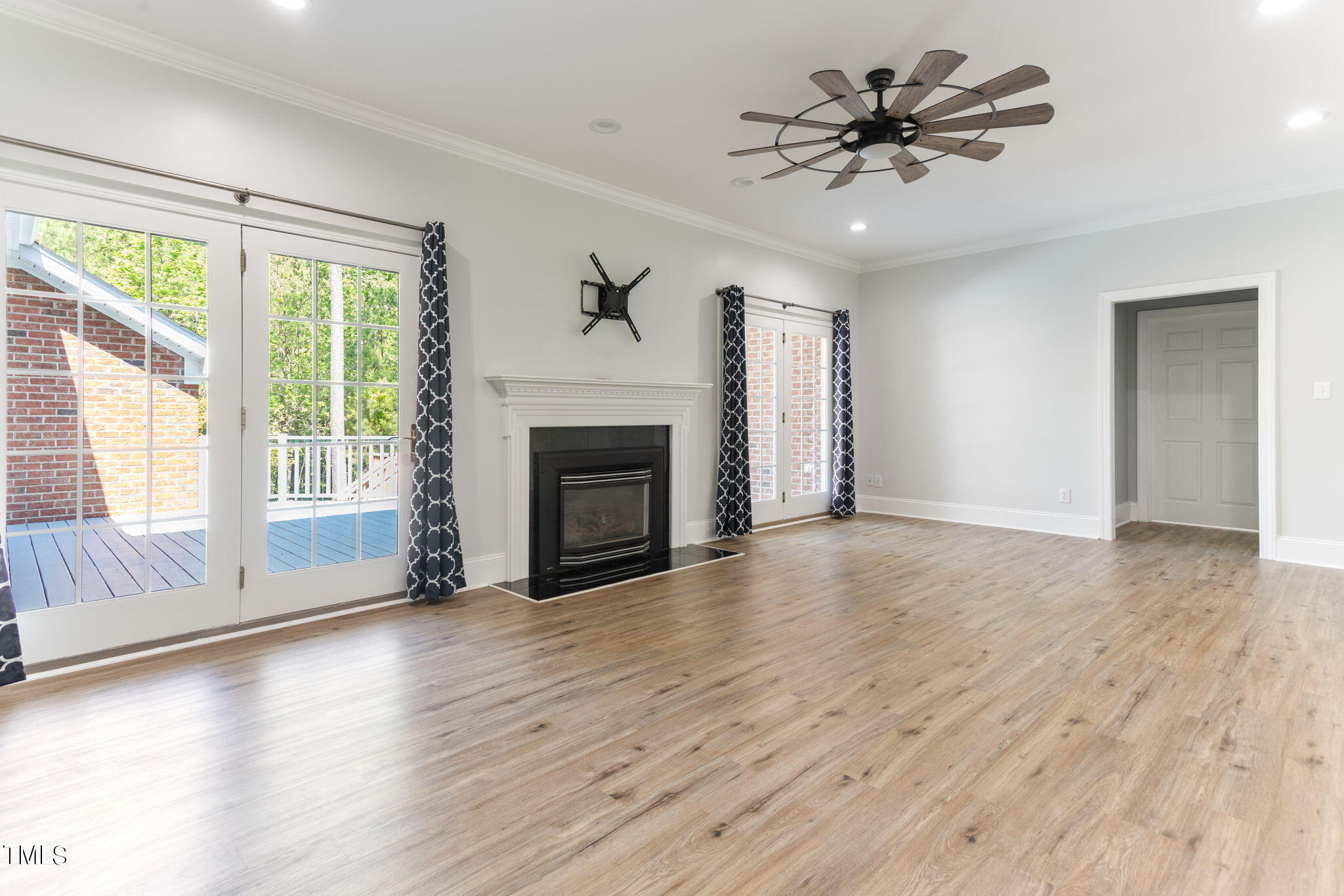 4139 Mistletoe Lane