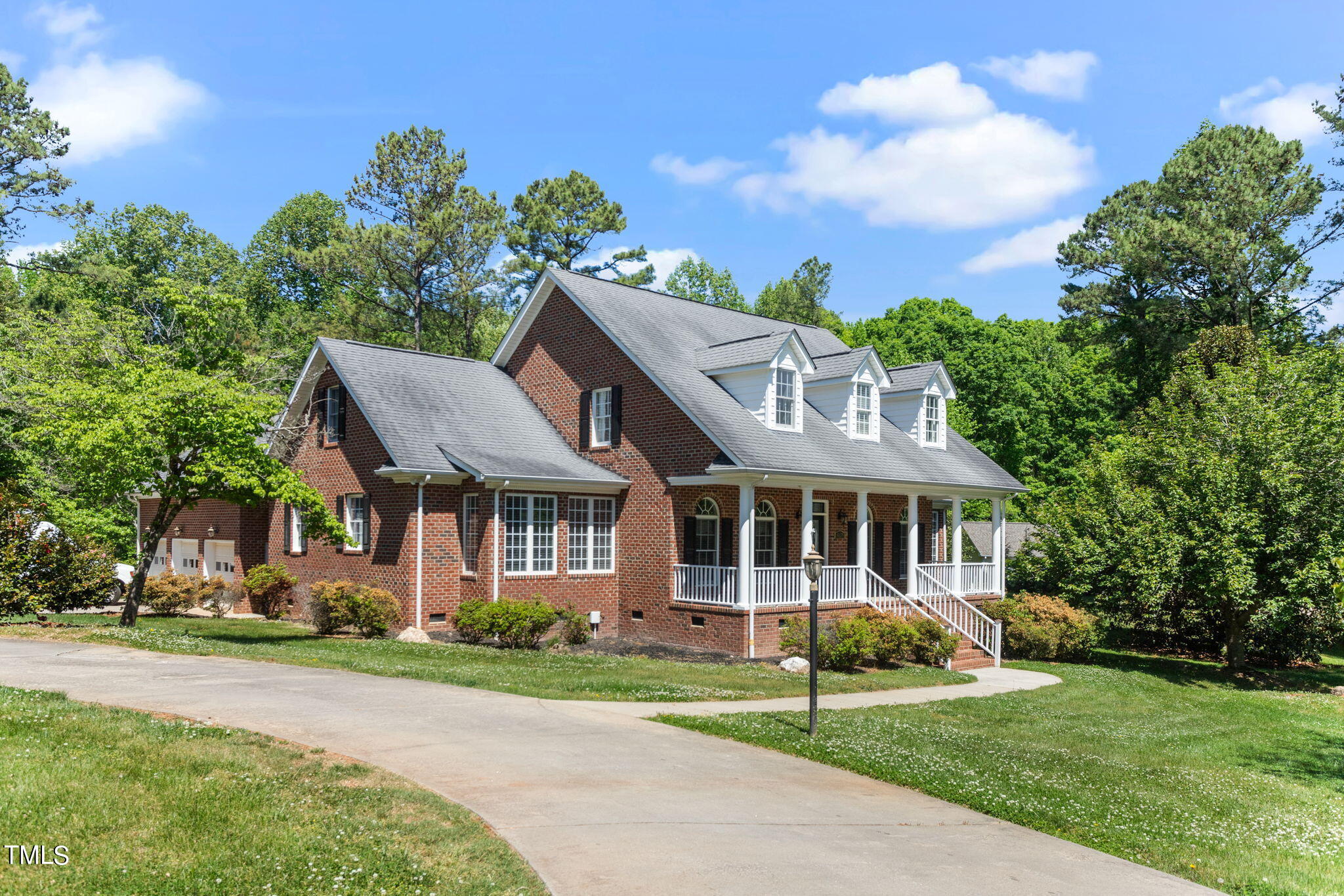 4139 Mistletoe Lane