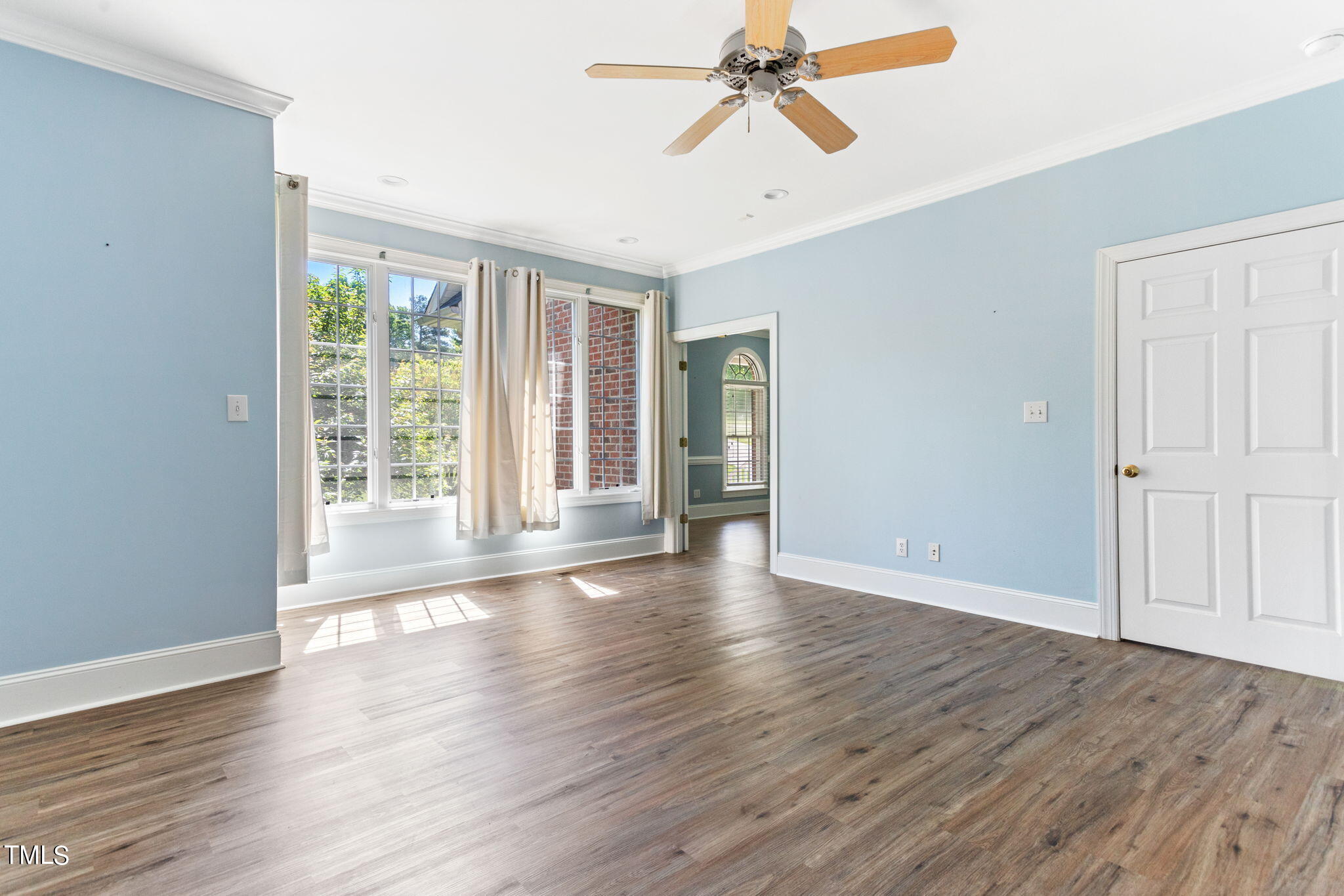 4139 Mistletoe Lane