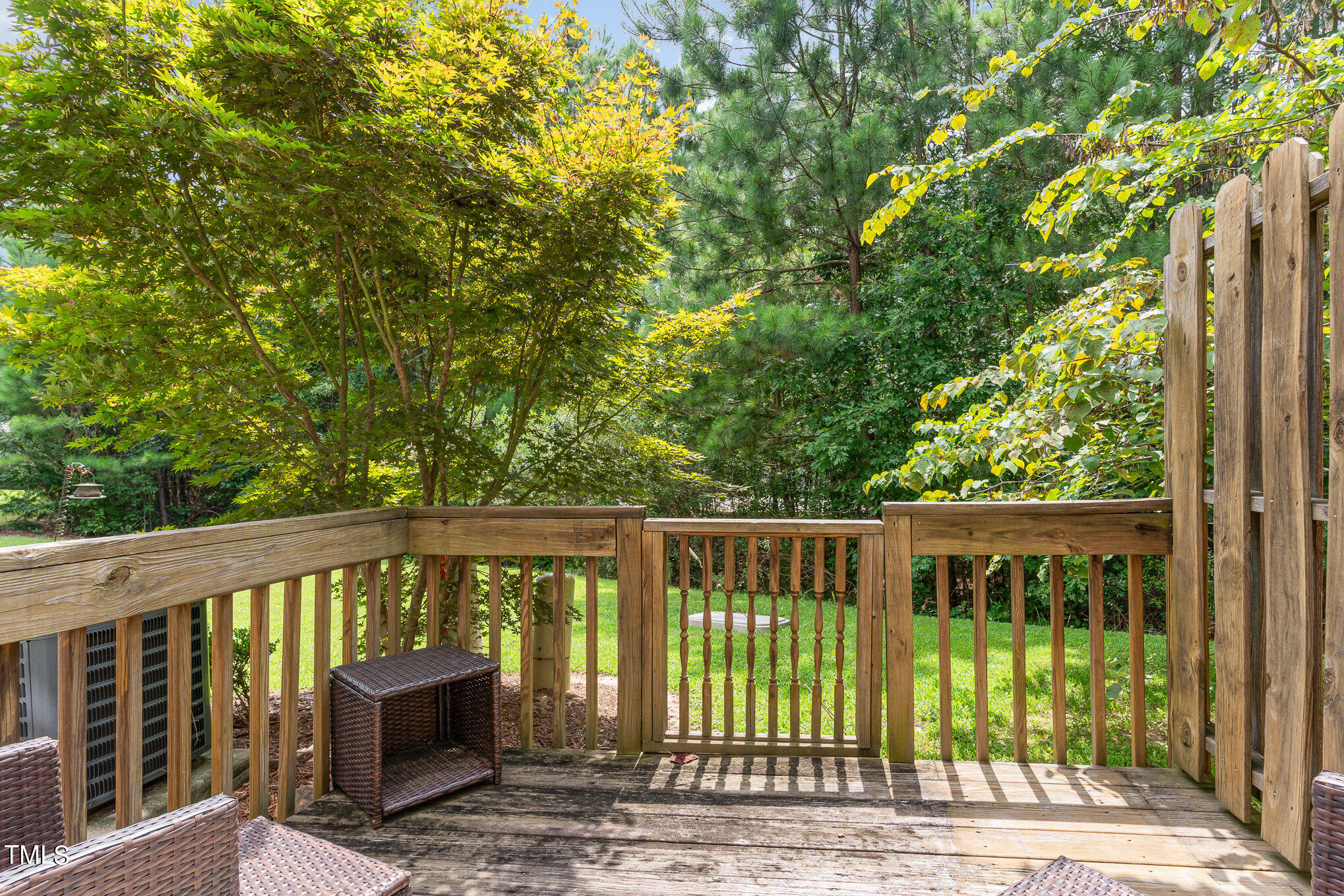 1506 Holly Grove Way