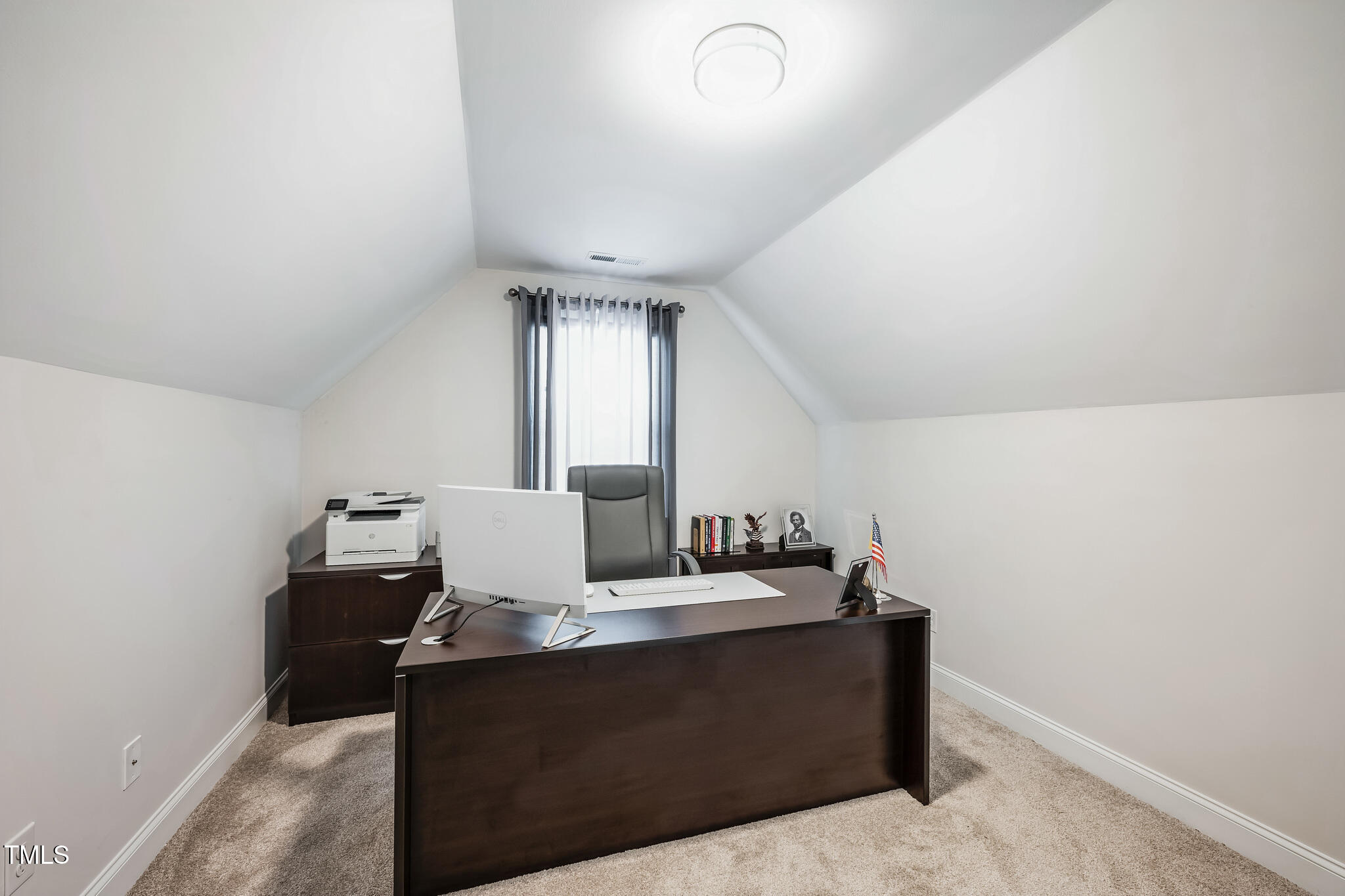 407 Eagle Court