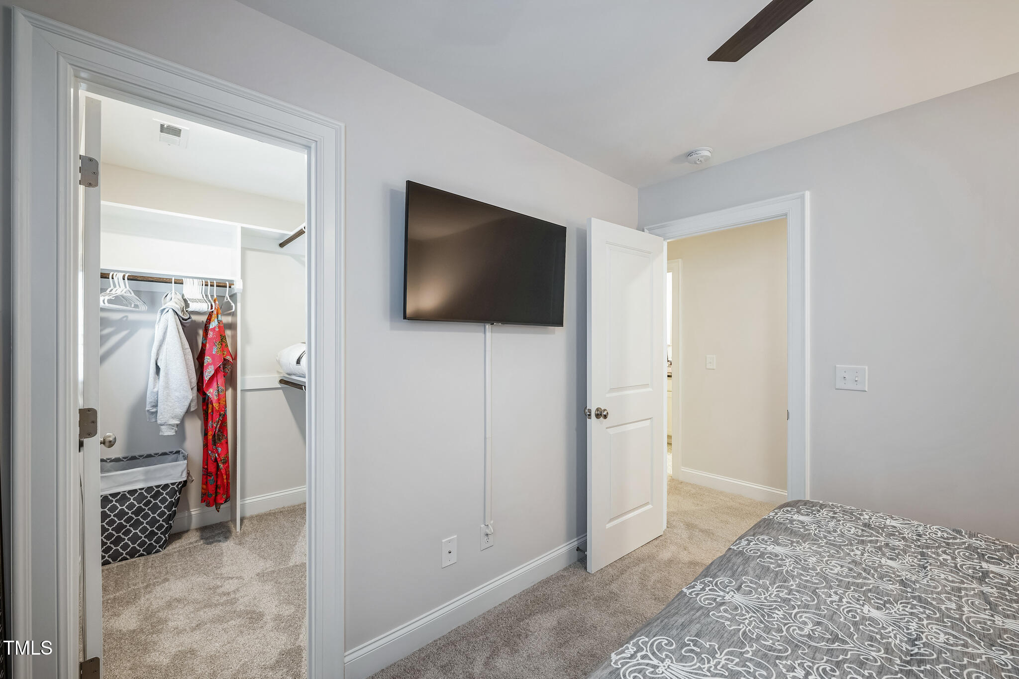 407 Eagle Court