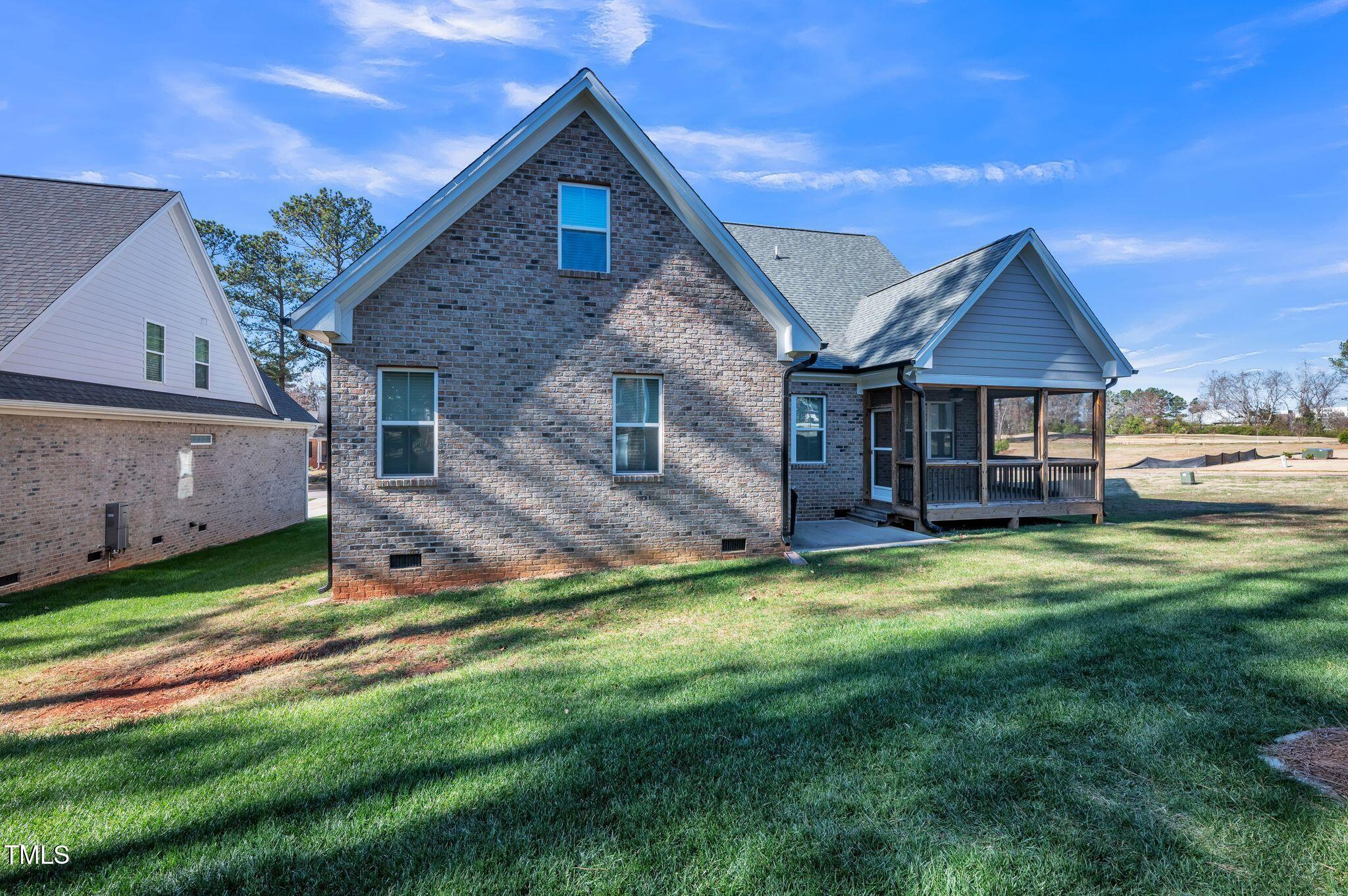 407 Eagle Court