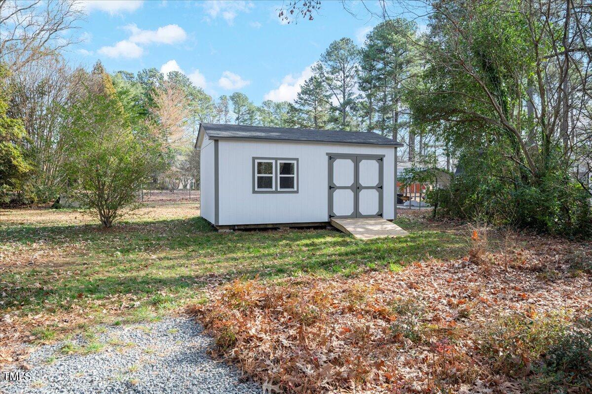 1403 Pineview Drive