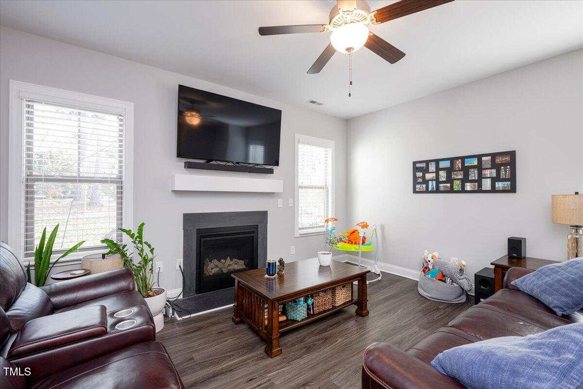 1403 Pineview Drive