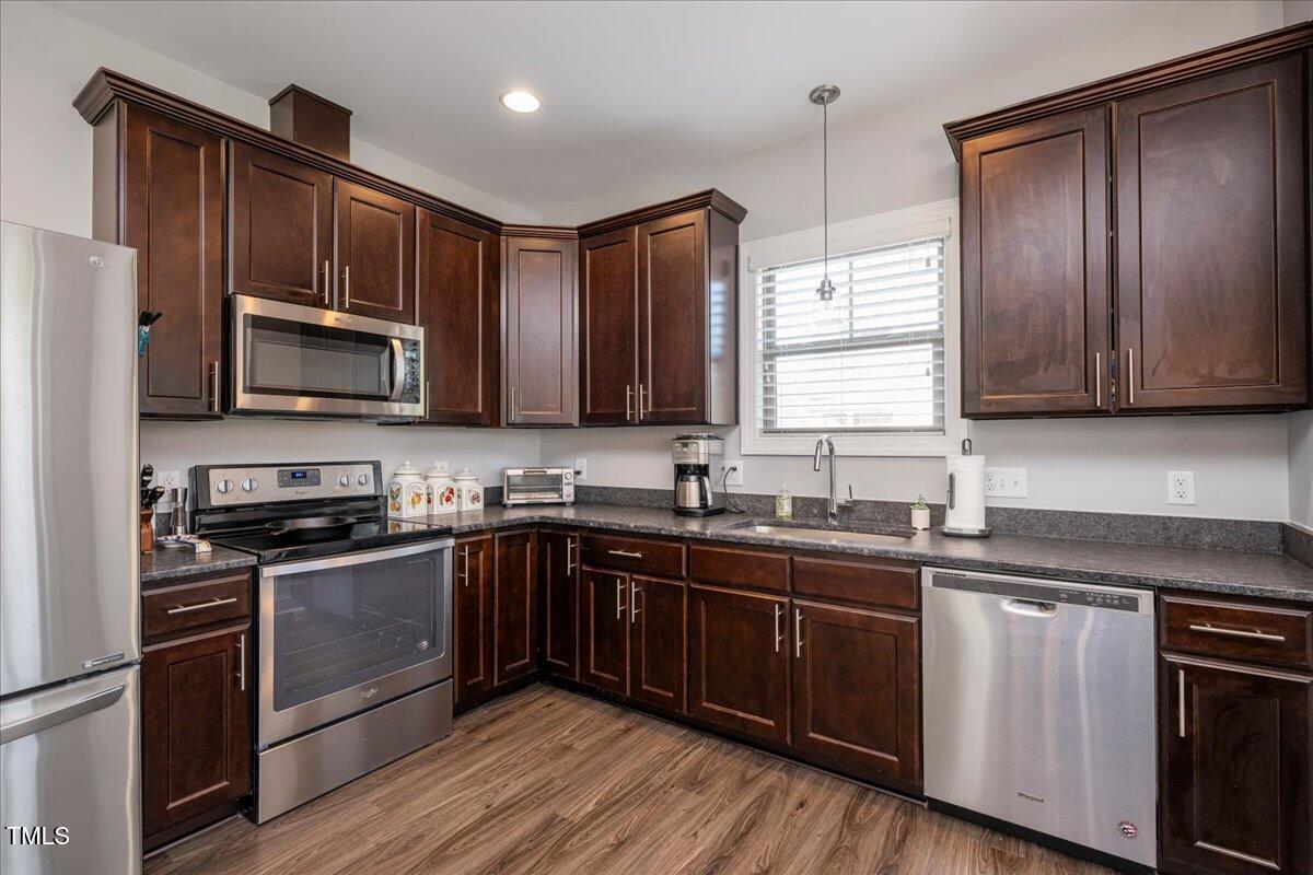 1403 Pineview Drive