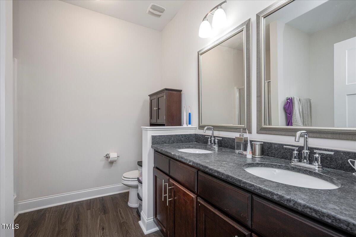 1403 Pineview Drive