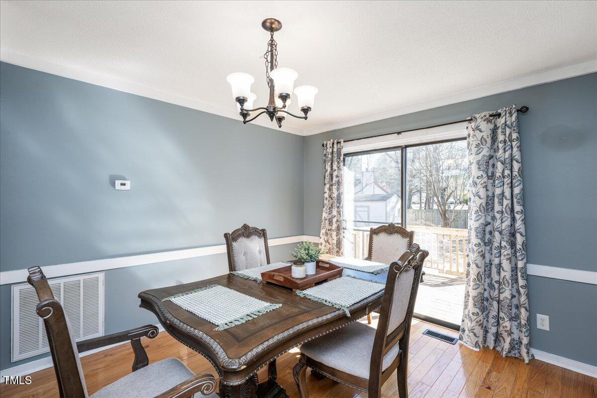 1615 Old Barn Road