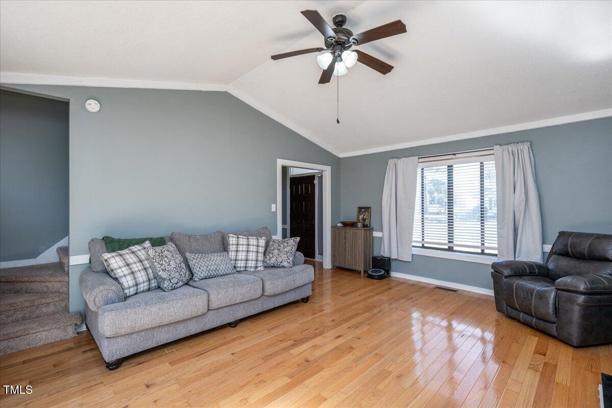 1615 Old Barn Road