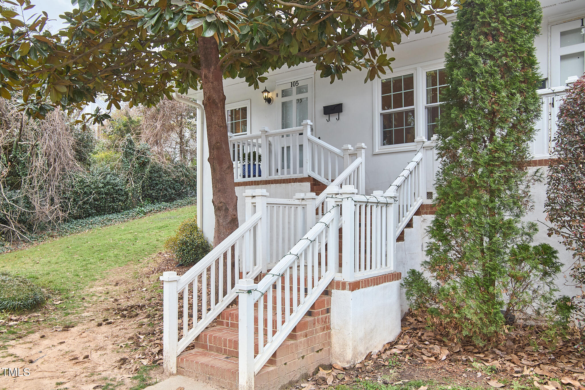 1921 Clark Avenue # 105