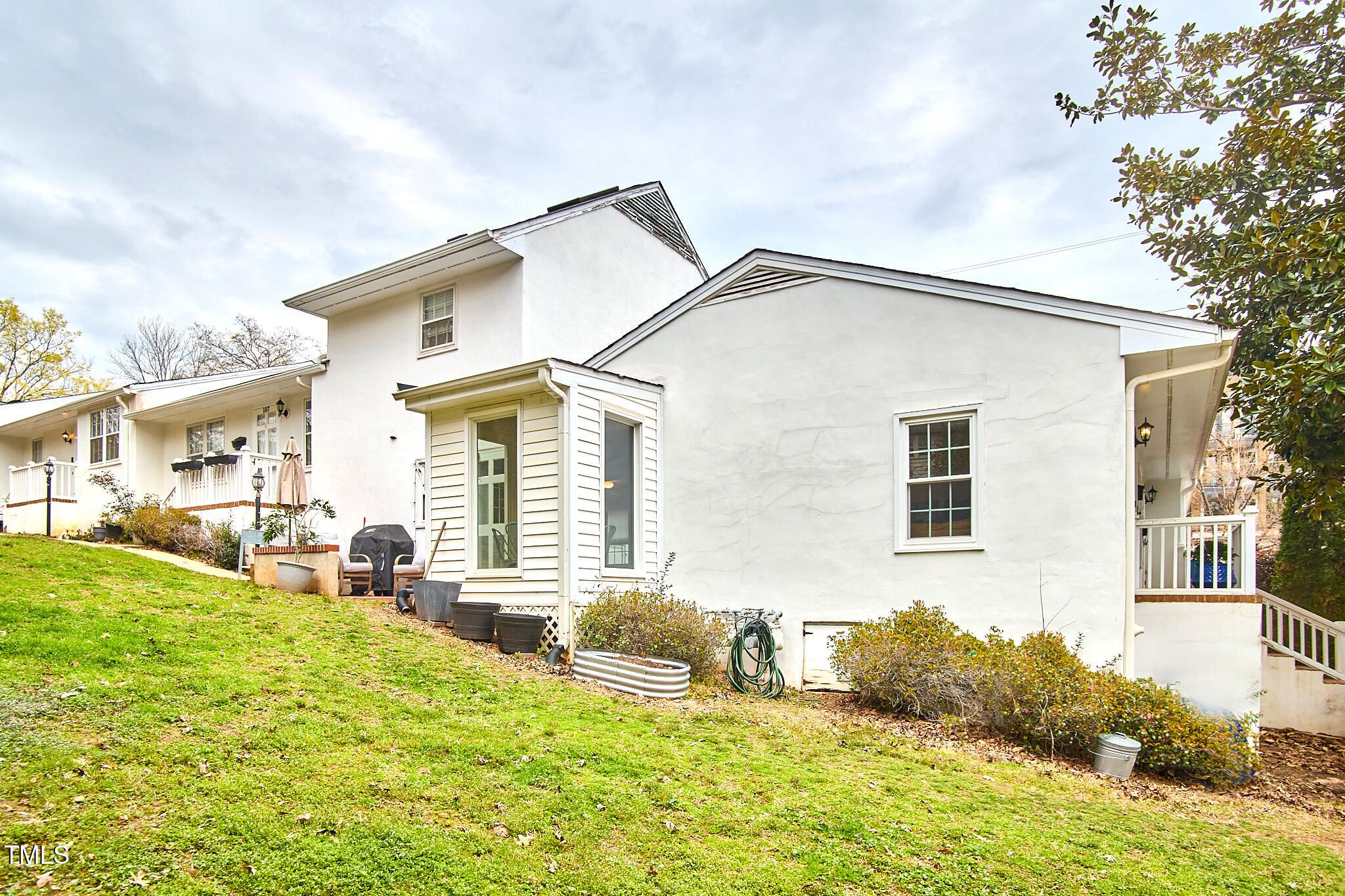 1921 Clark Avenue # 105