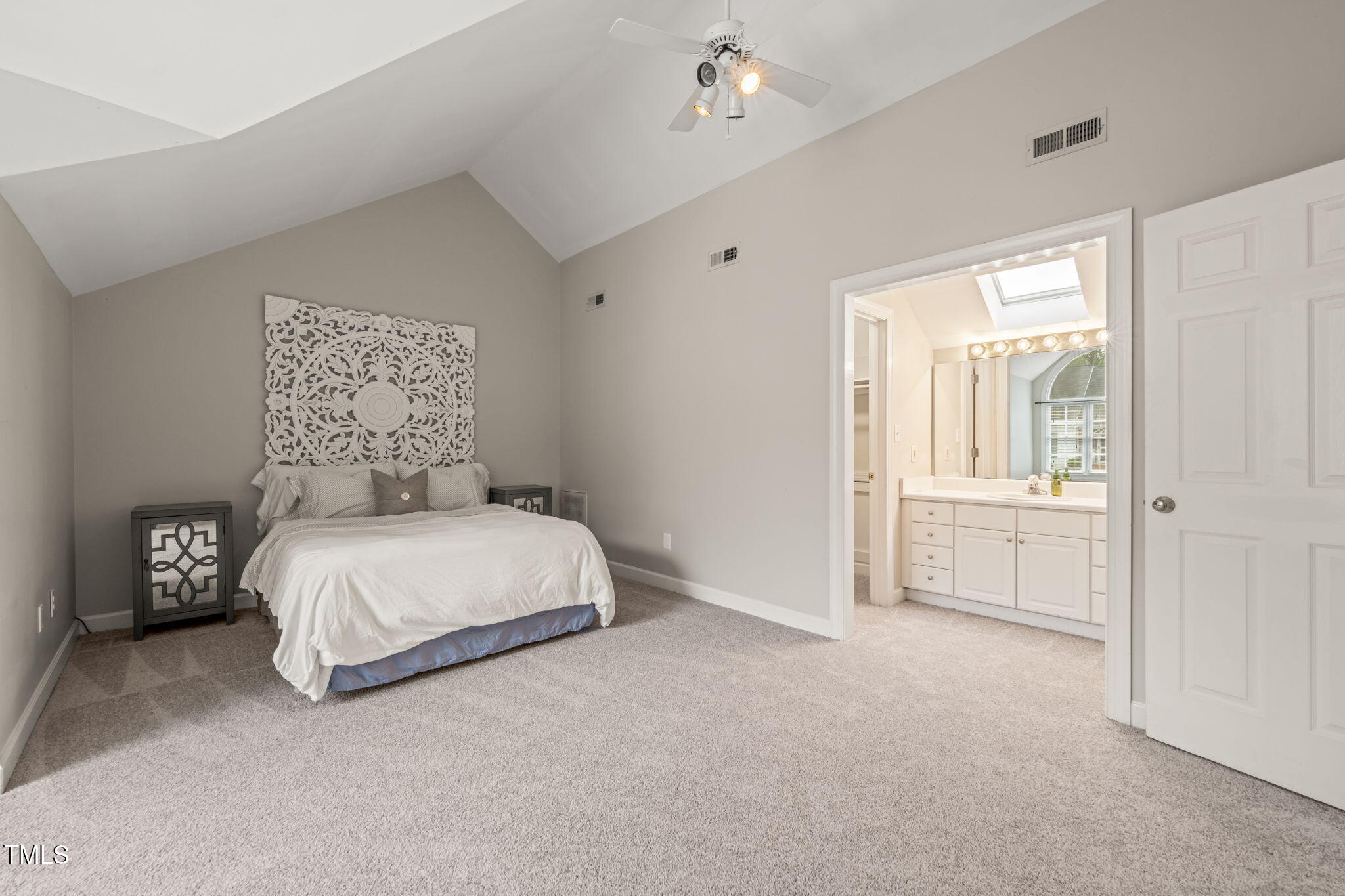 2102 Trailridge Court