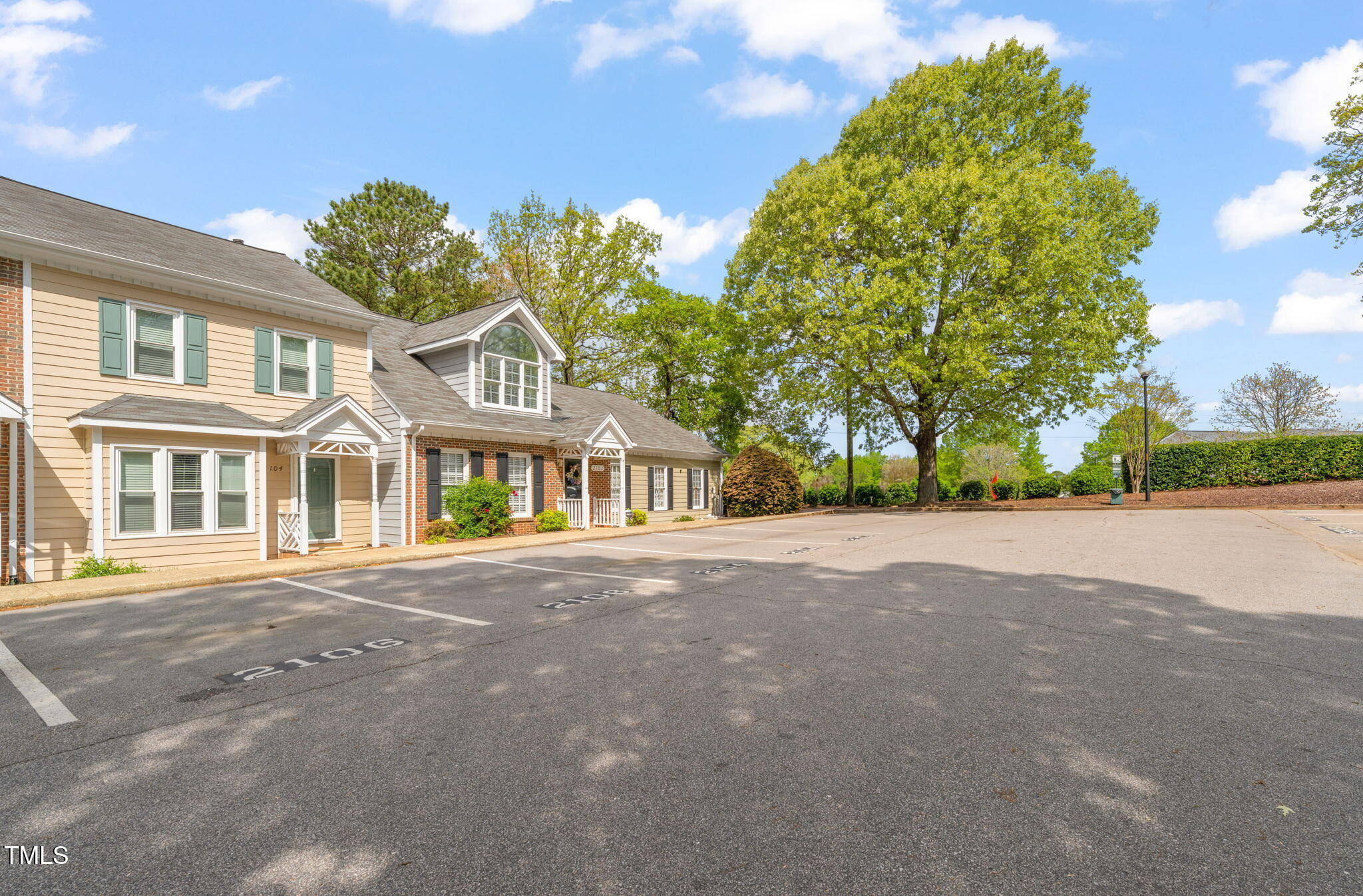 2102 Trailridge Court