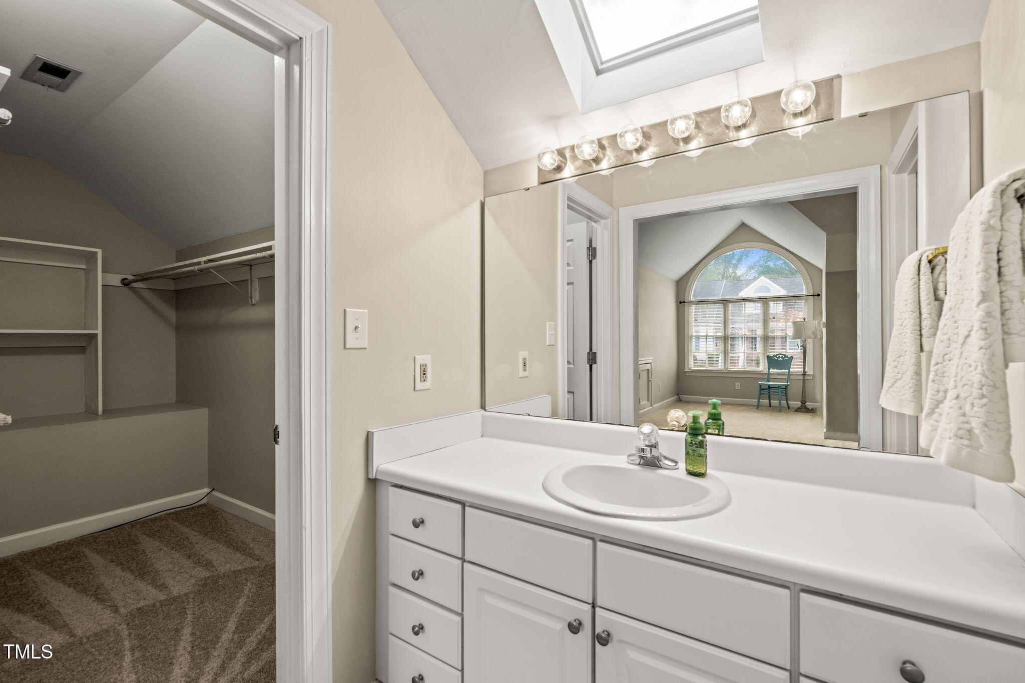 2102 Trailridge Court