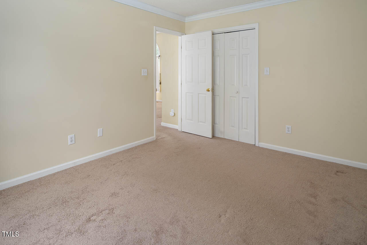 2425 Fields Of Broadlands Drive