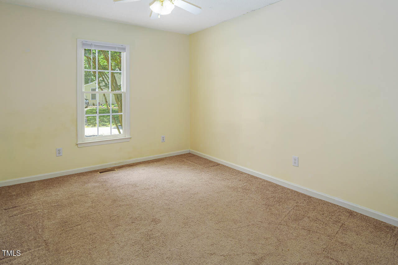 2425 Fields Of Broadlands Drive