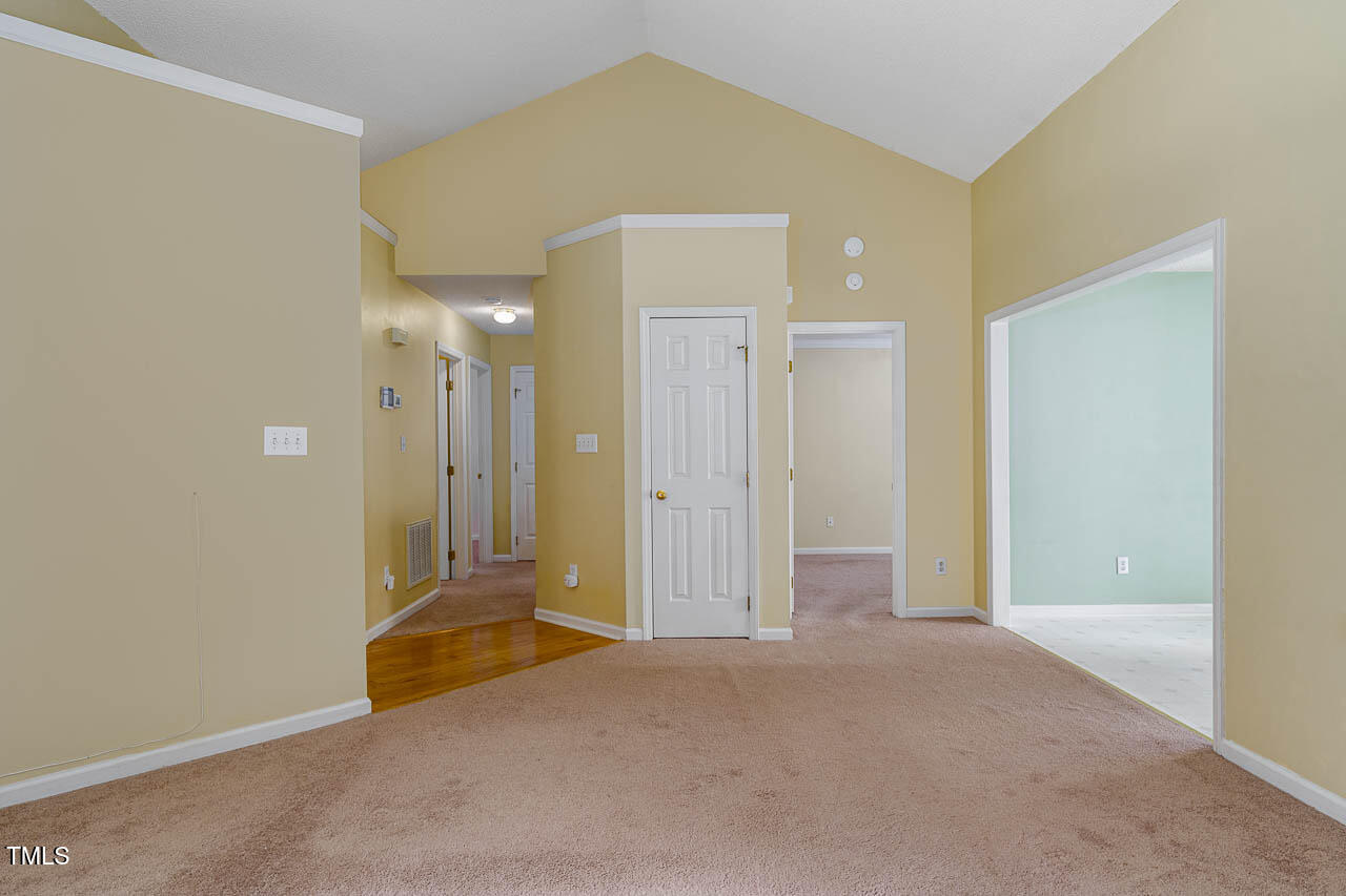 2425 Fields Of Broadlands Drive