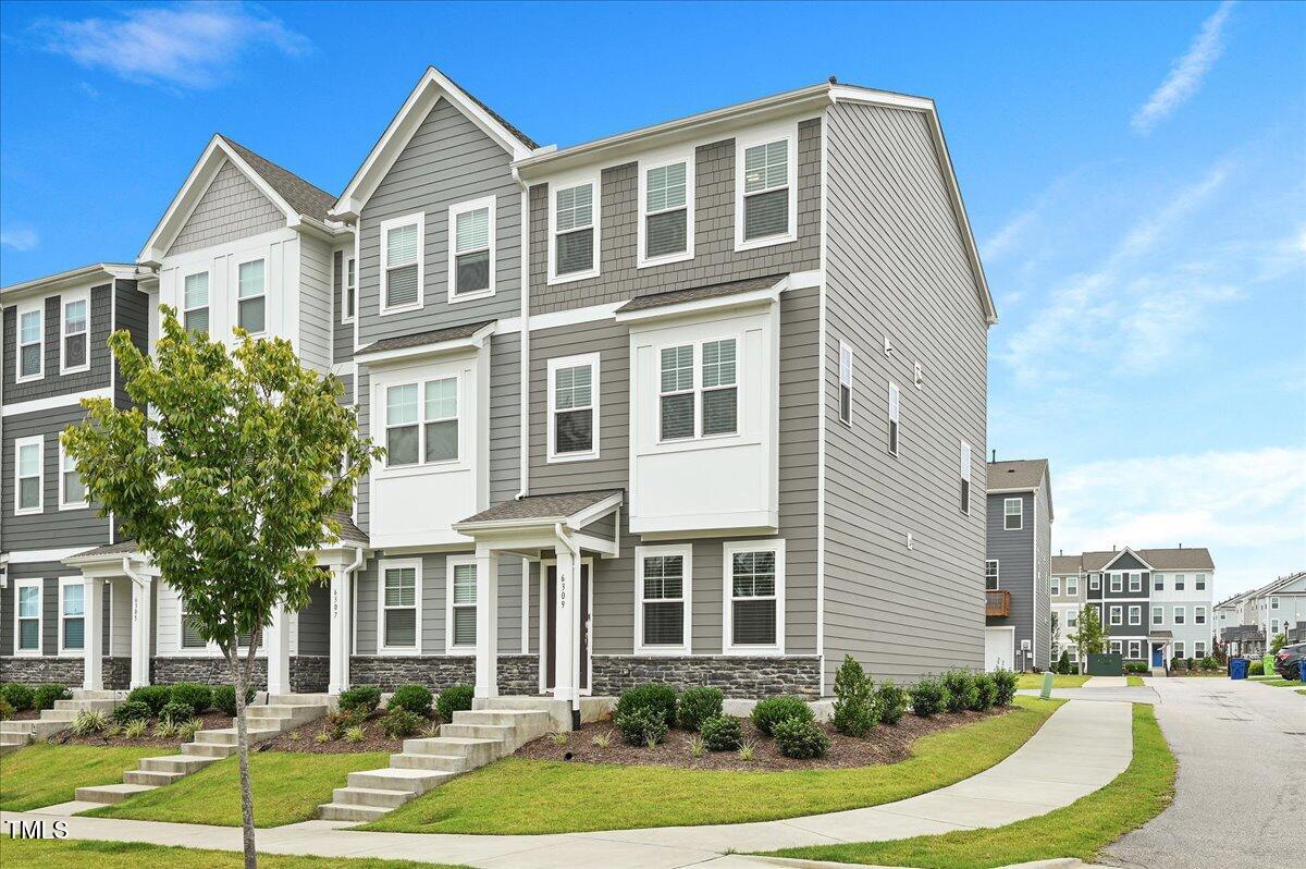 6309 Truxton Lane