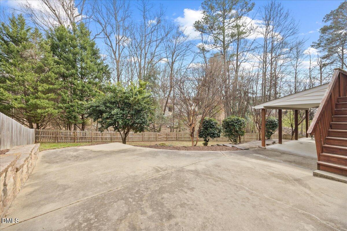 813 Deer Hollow Court