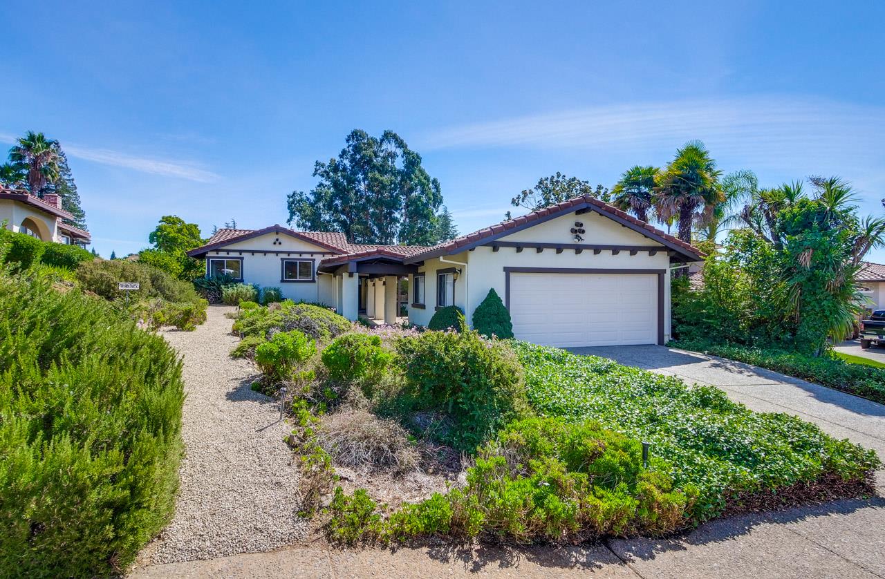 2810 Fountain Oaks DR