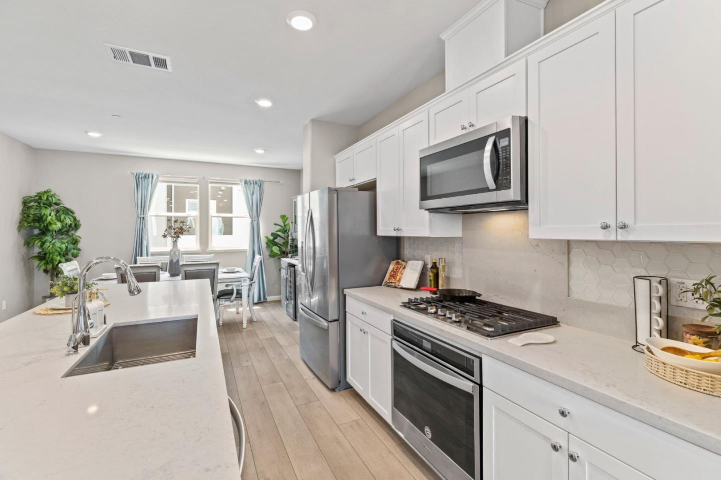 2976 Vineyard PL 2