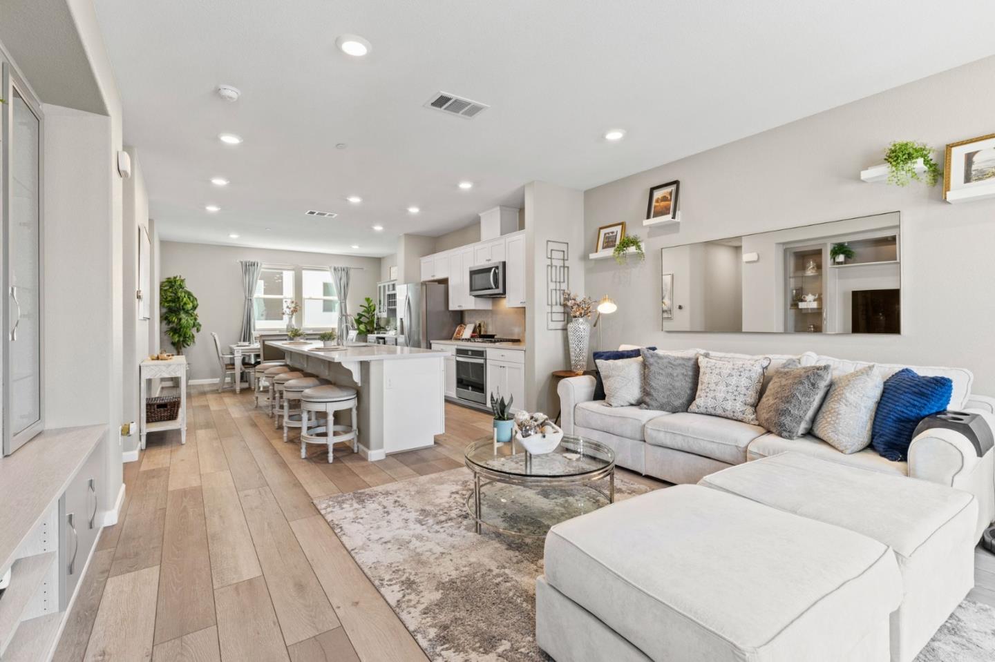 2976 Vineyard PL 2