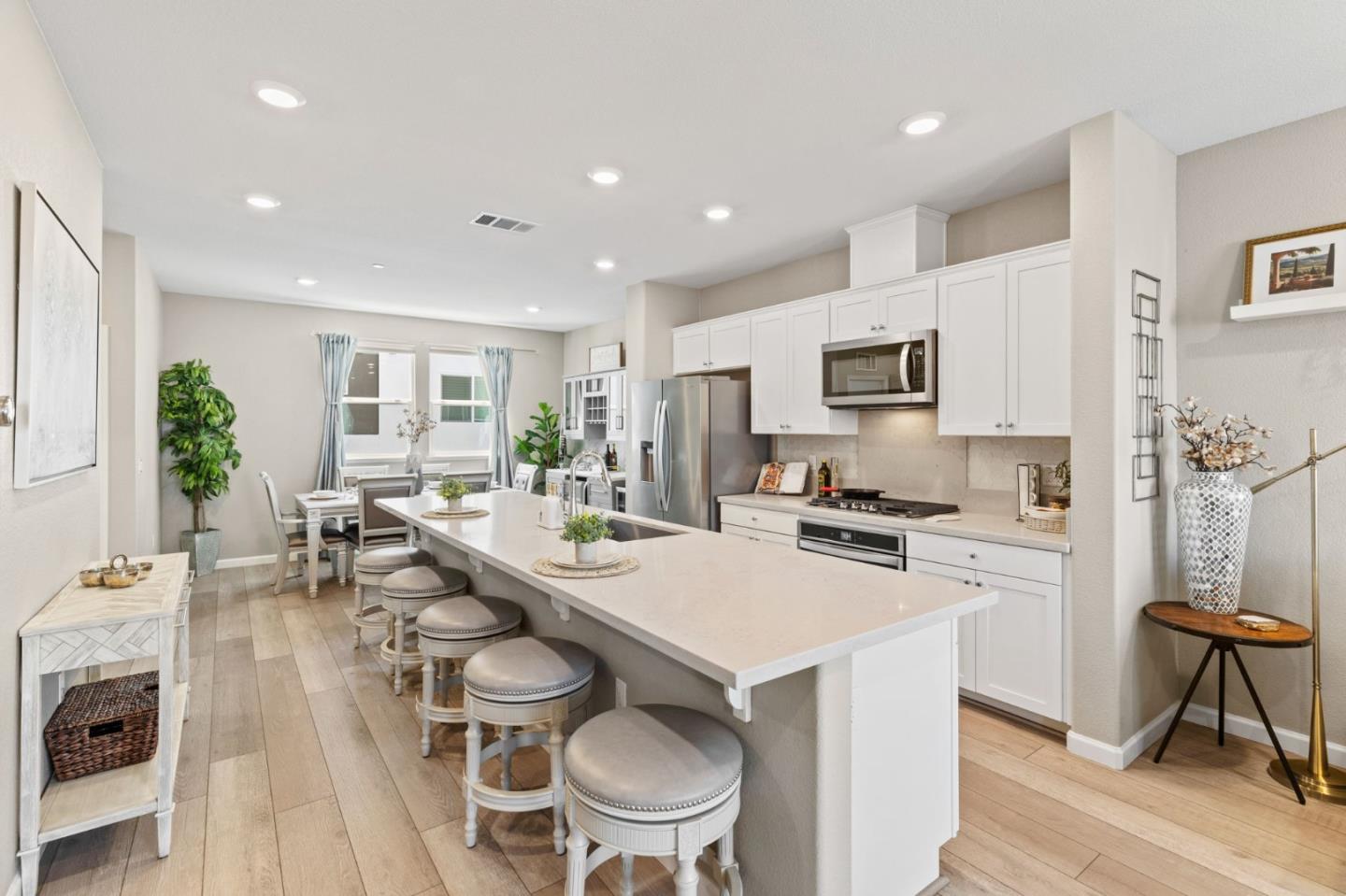 2976 Vineyard PL 2