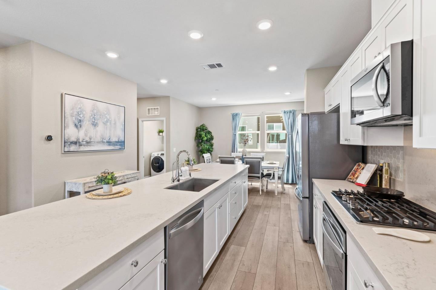 2976 Vineyard PL 2
