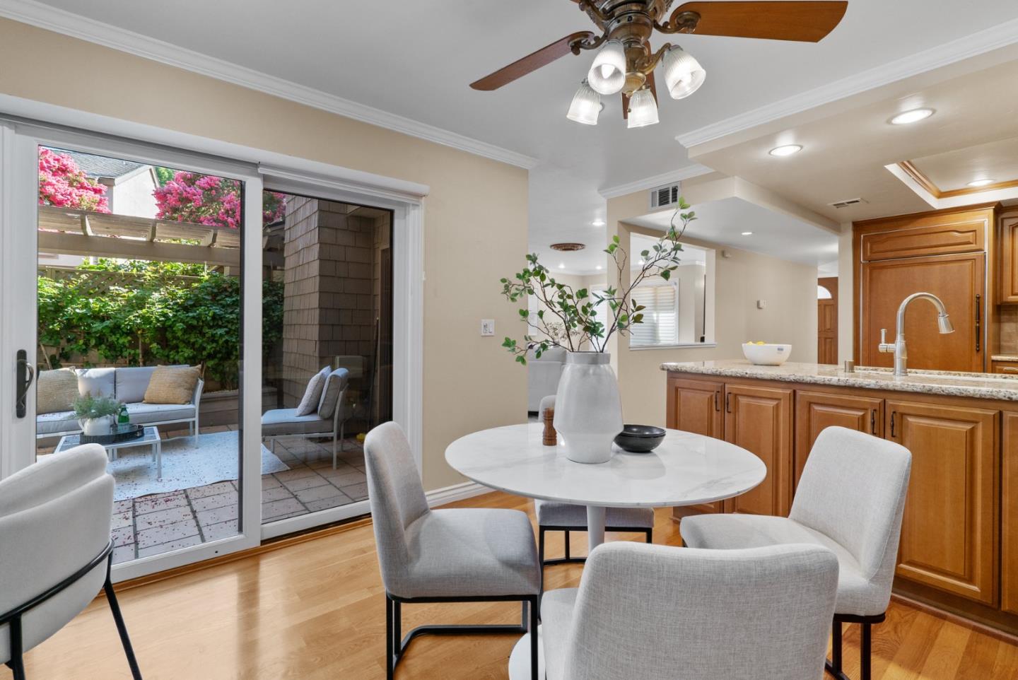 1581 Whiterock CIR