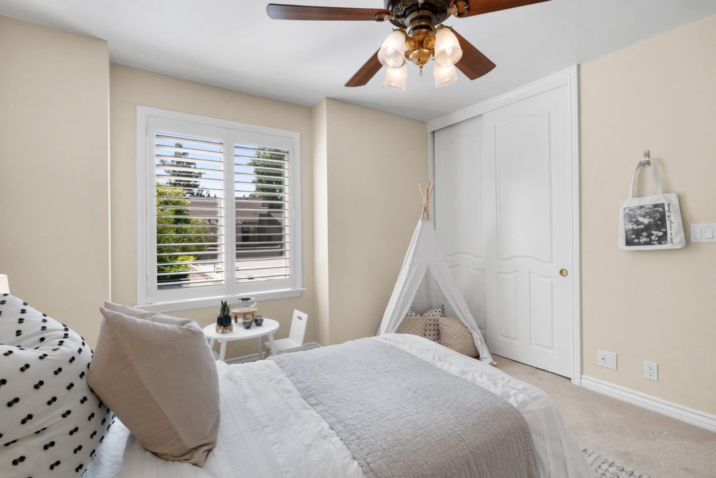 1581 Whiterock CIR