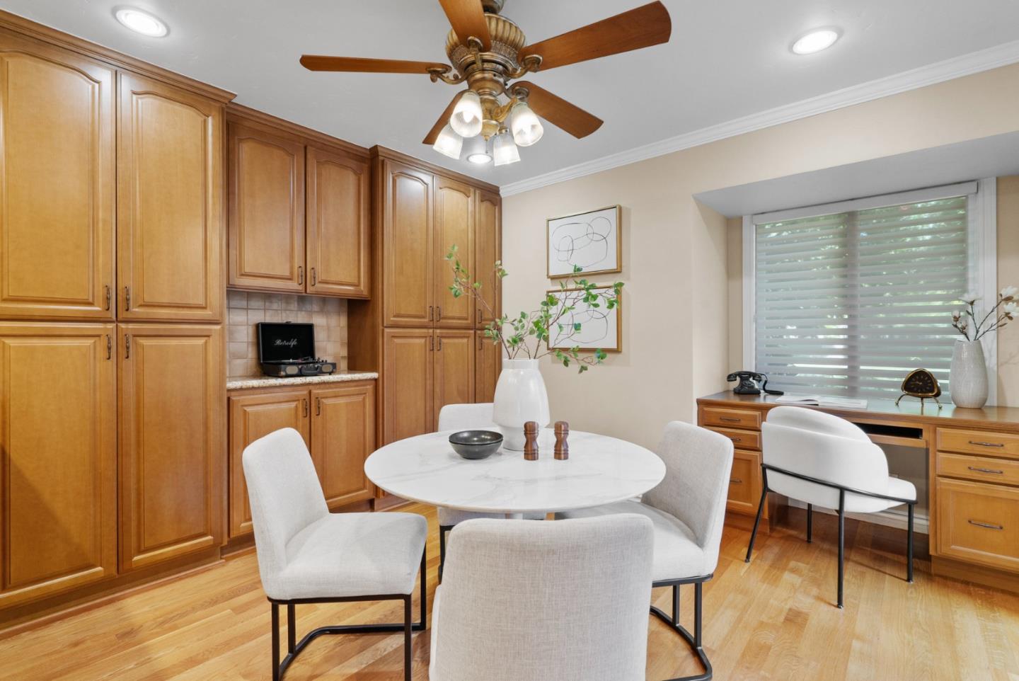 1581 Whiterock CIR