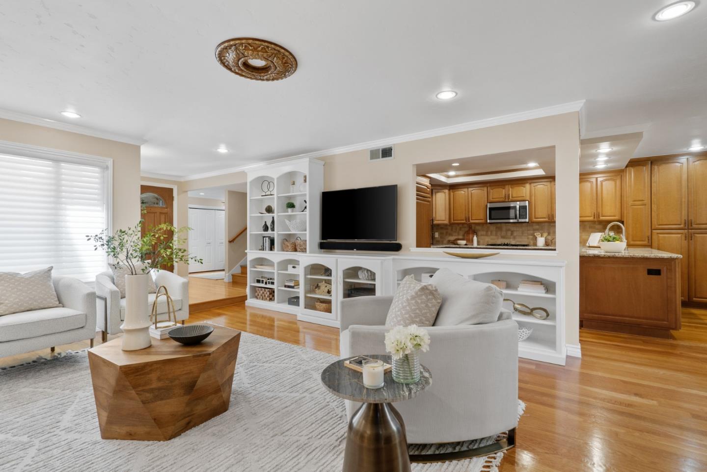 1581 Whiterock CIR