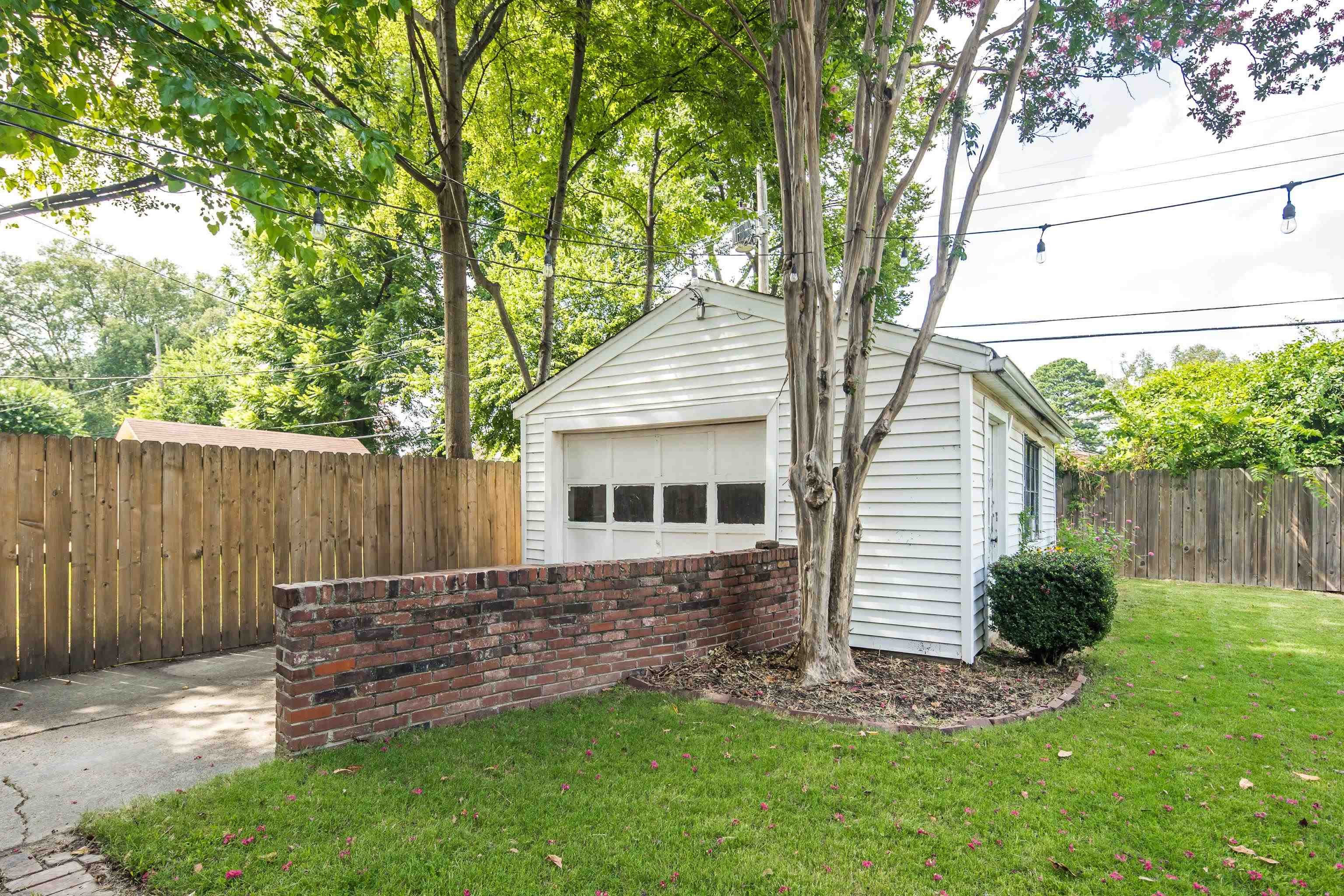3556 PHILWOOD AVE