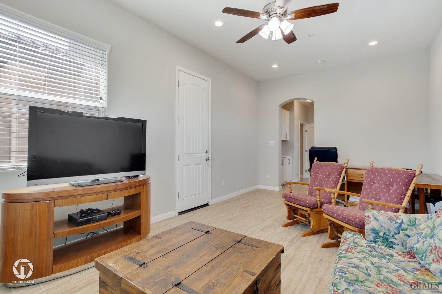 7121 Cattail Creek Way