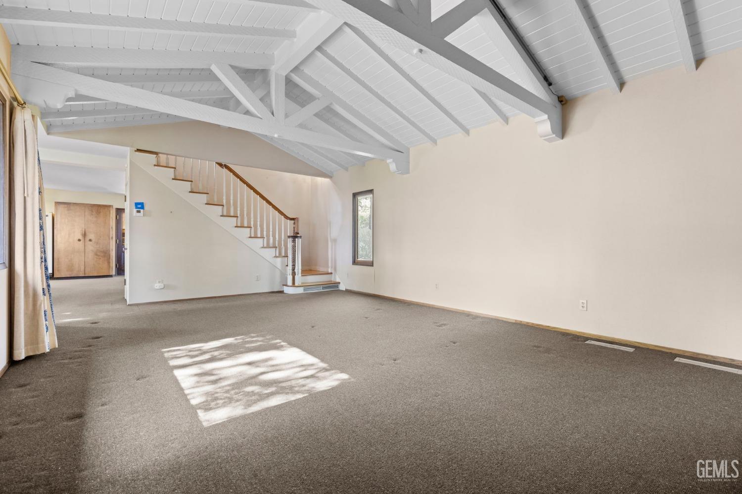 415 E Belle Terrace