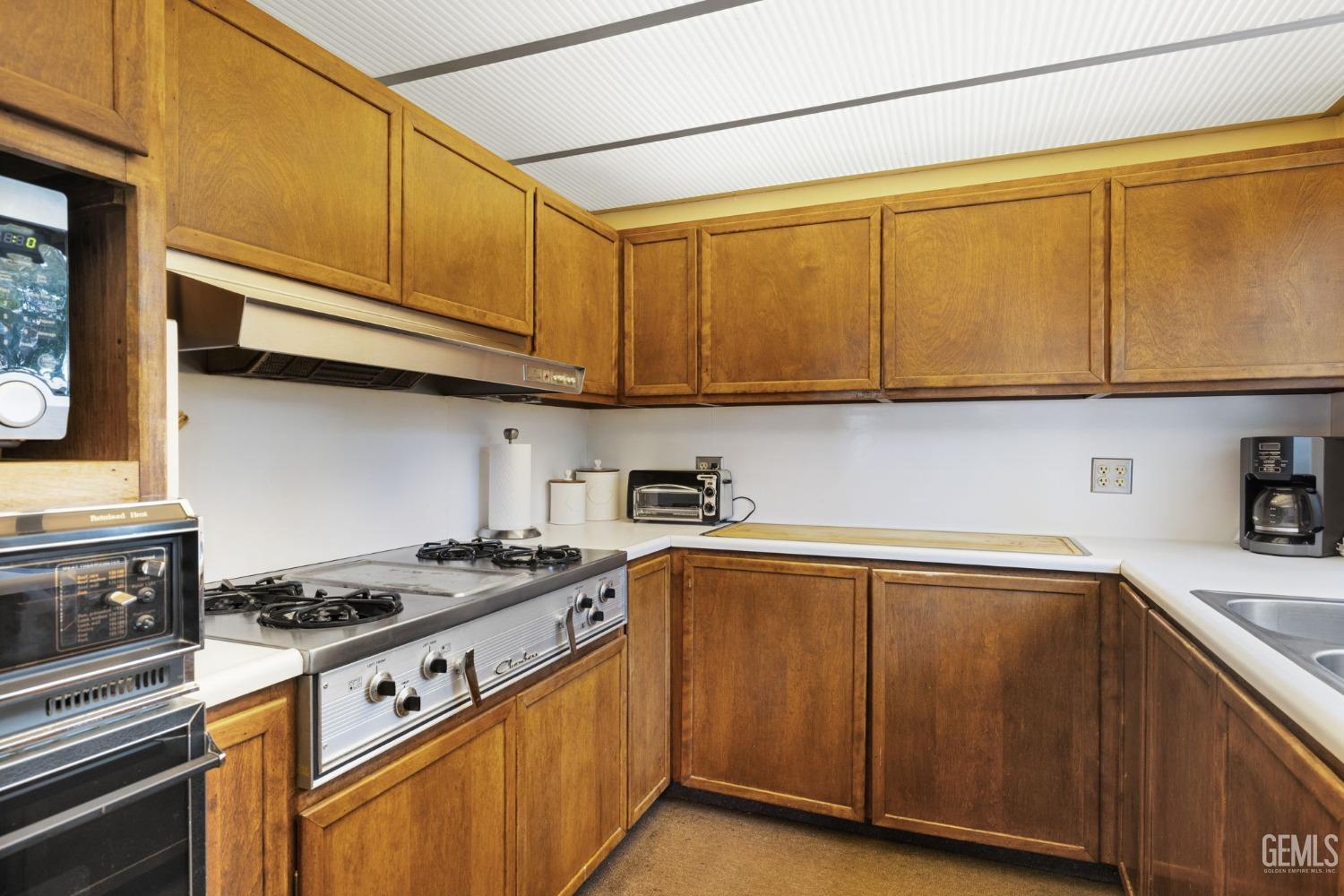 415 E Belle Terrace