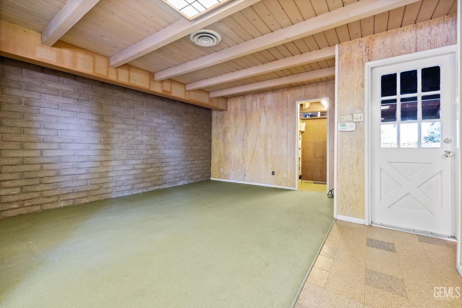 415 E Belle Terrace